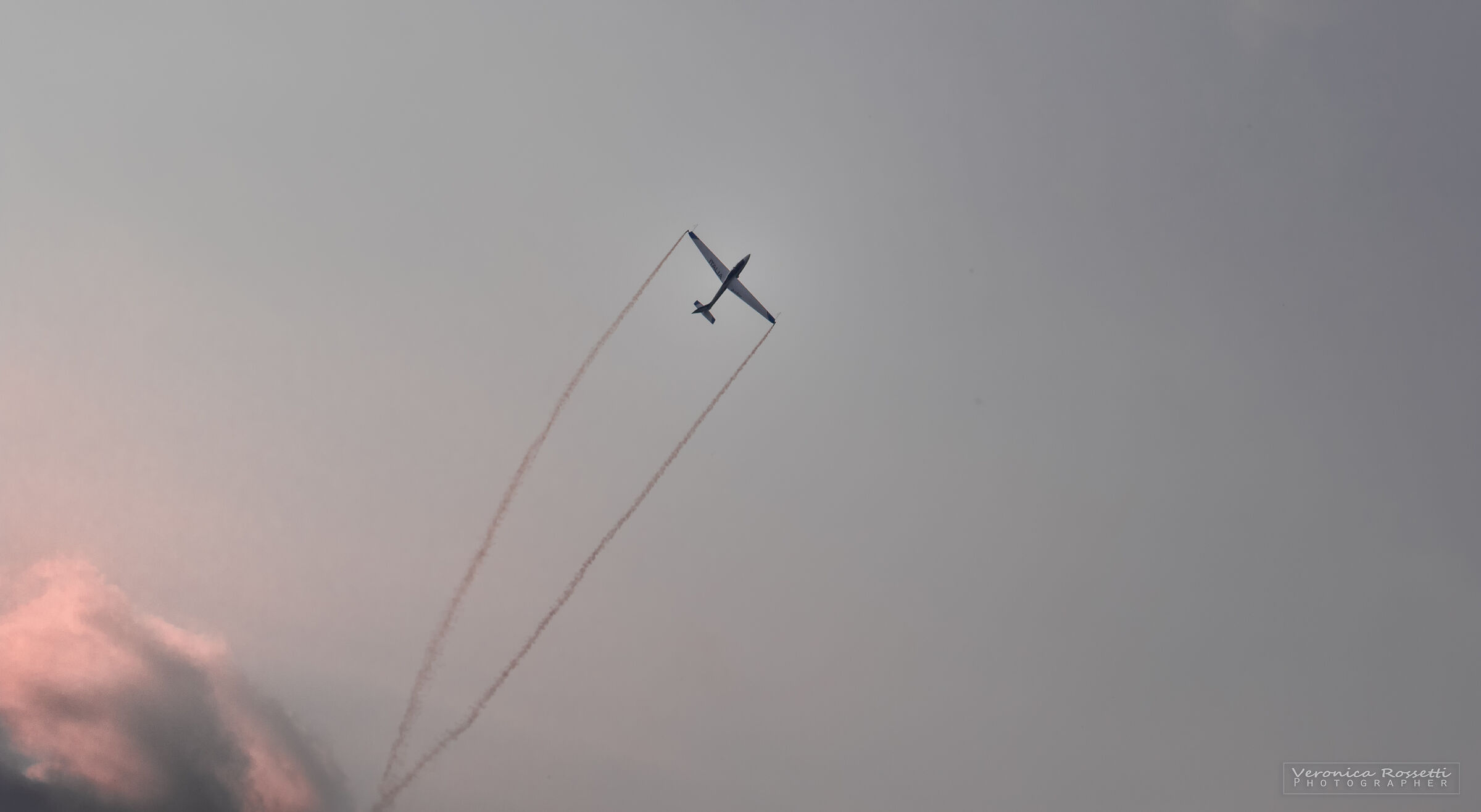 Aerobatic glider flight