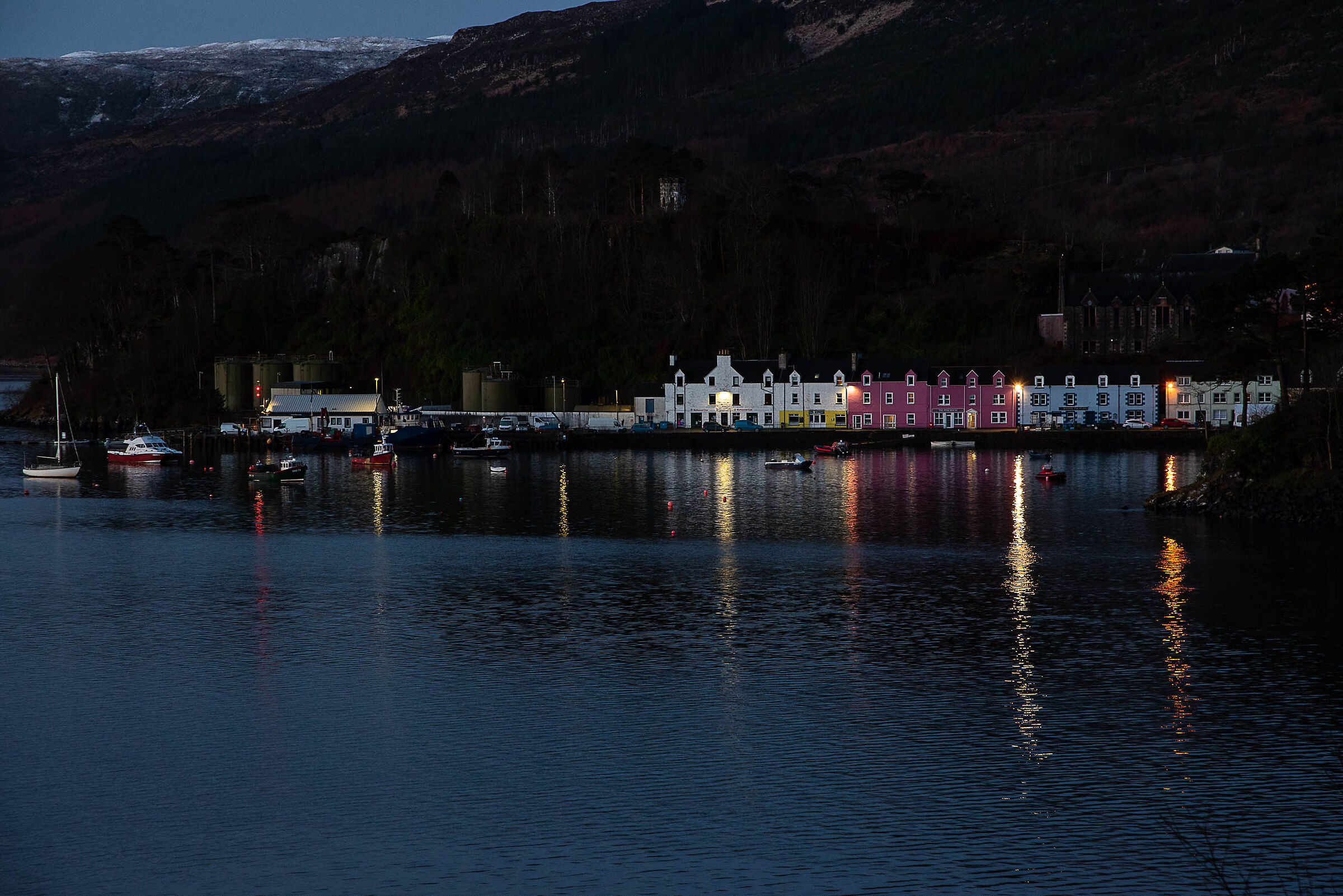 Baia di Portree prima dell' alba