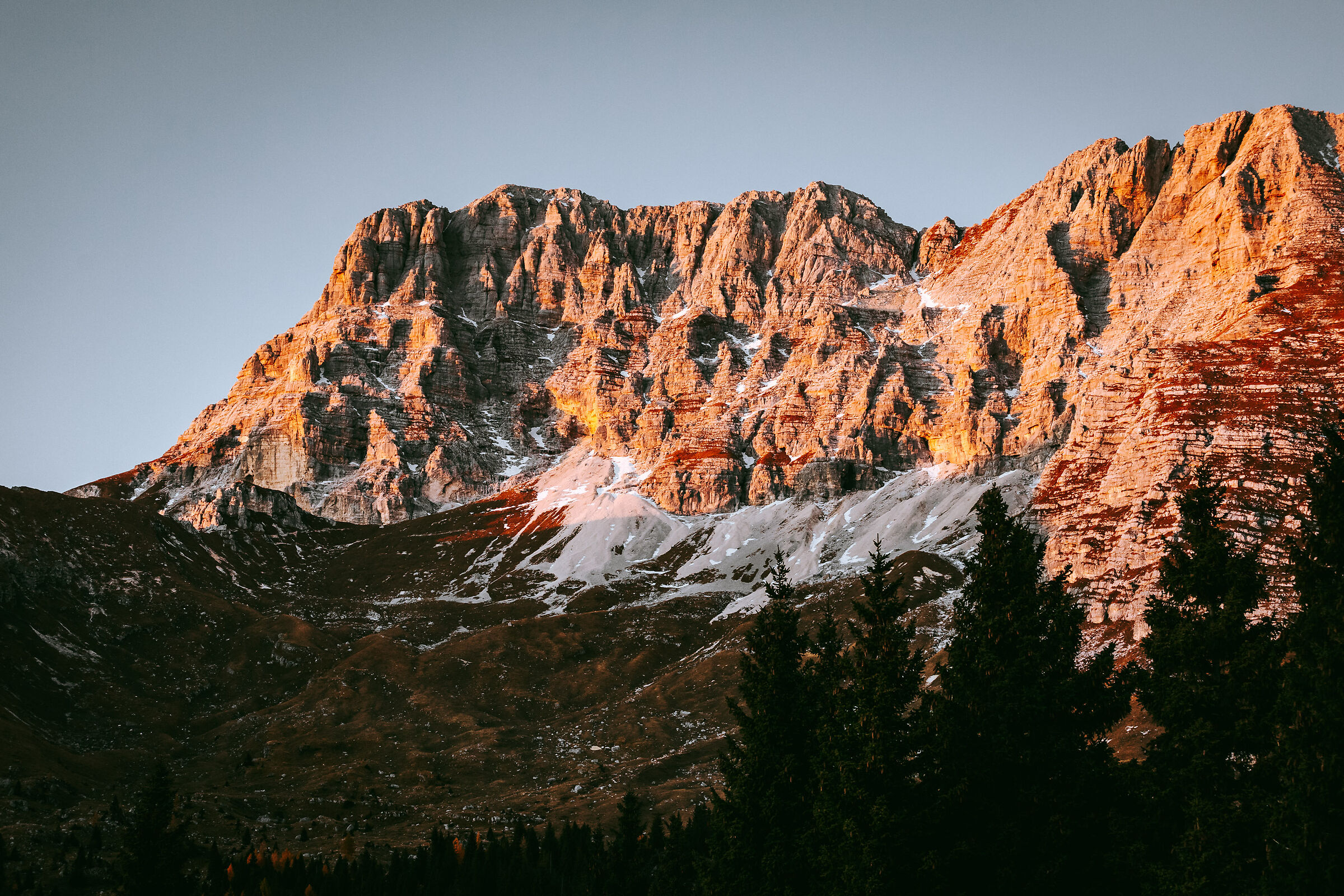 Last lights on Montasio