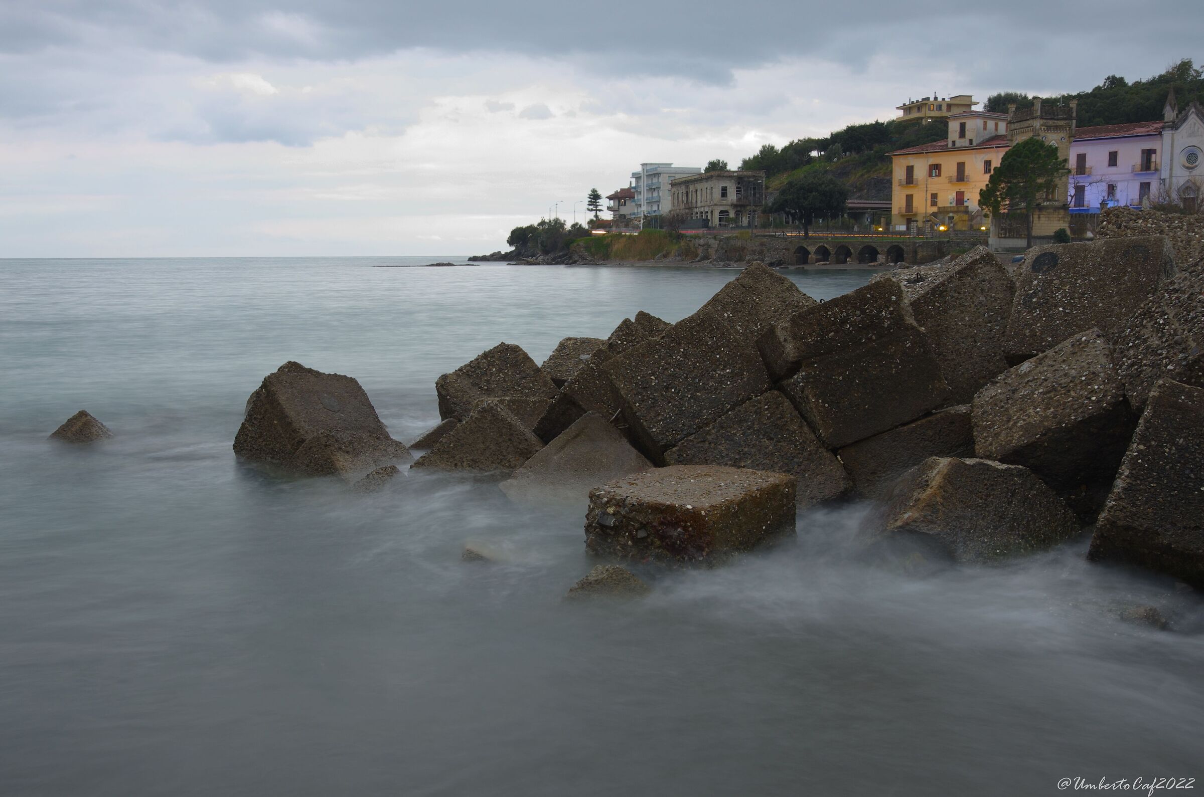 Gray horizons