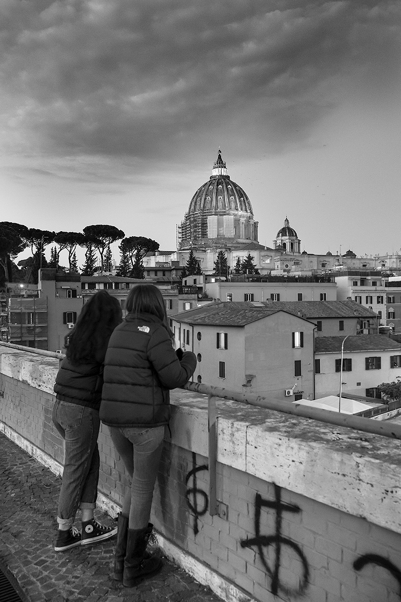 A chat under the "Dome"