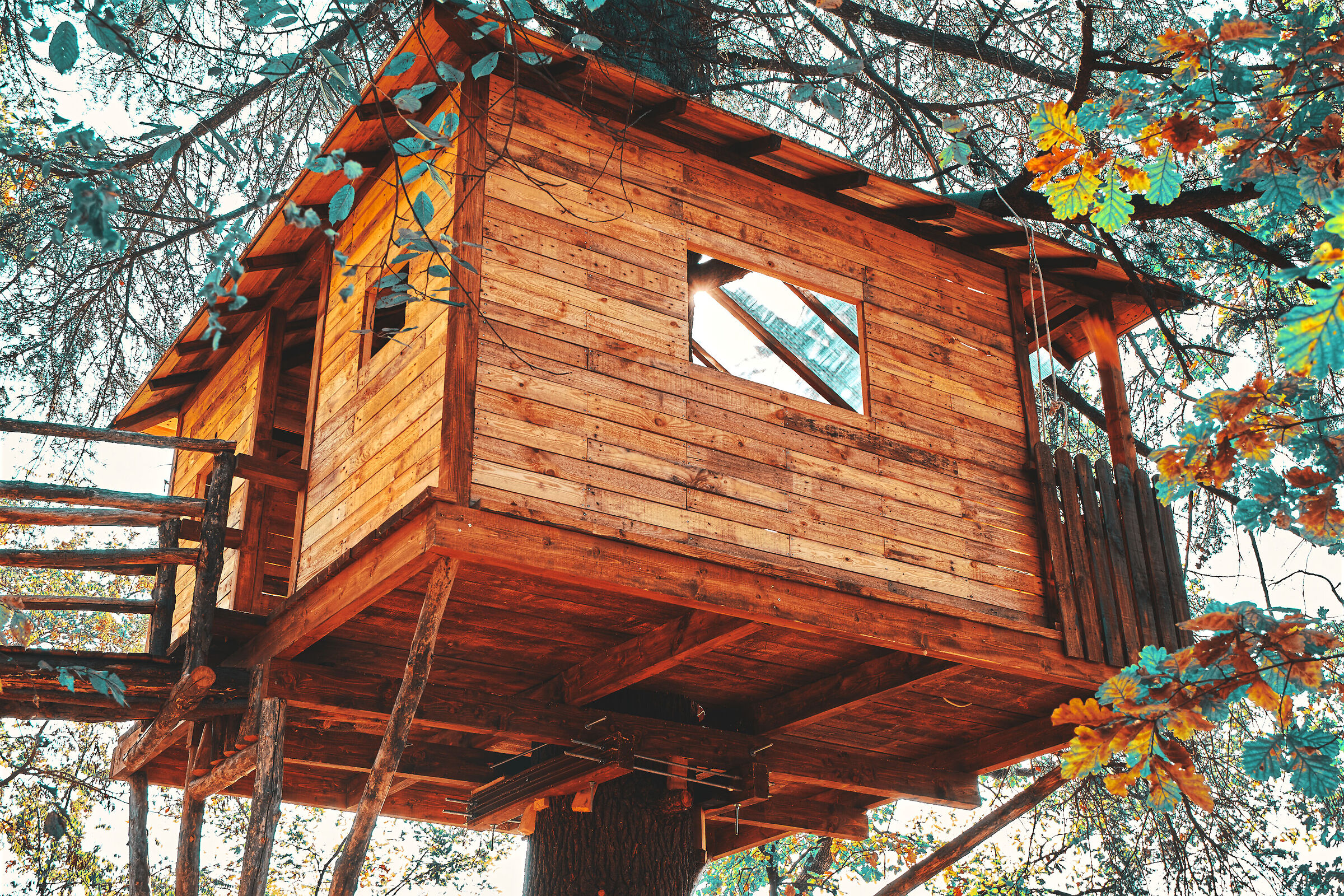 C'è una casetta piccola così....