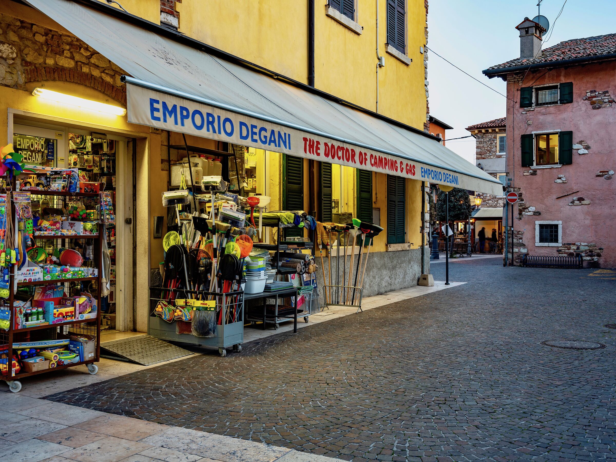Lazise - emporium