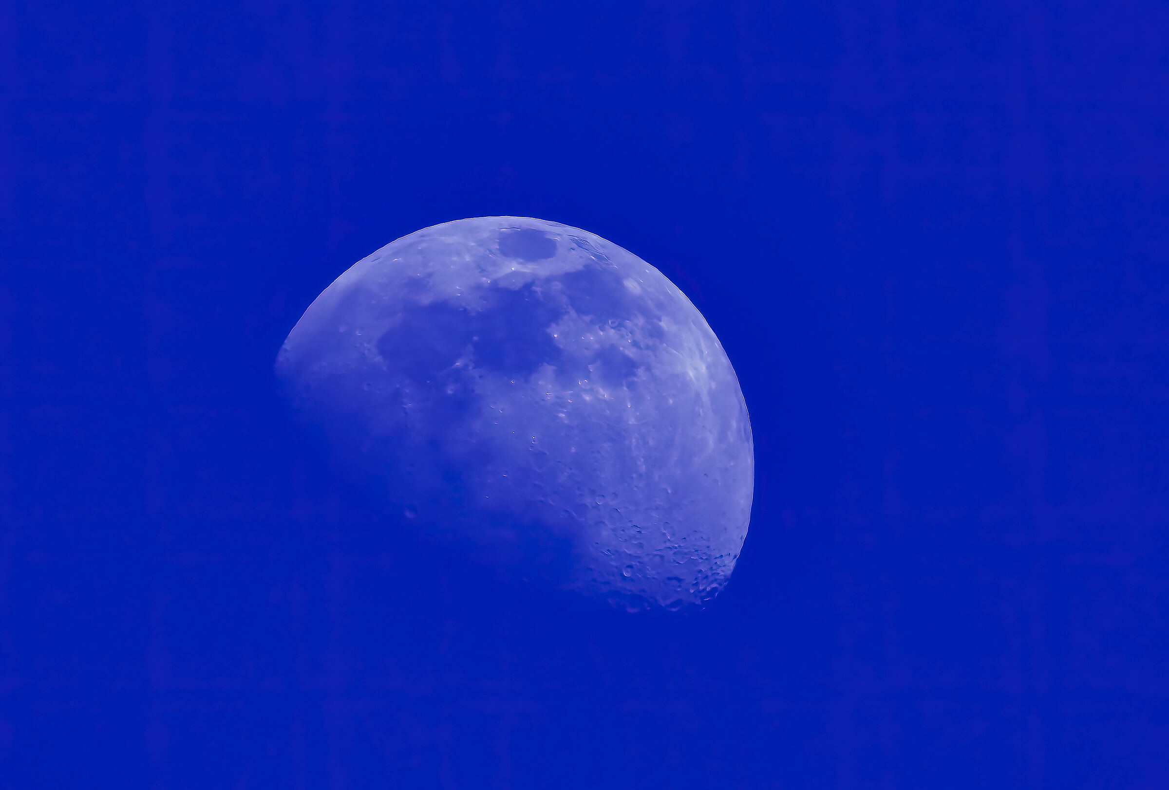 Luna 12/03/2022