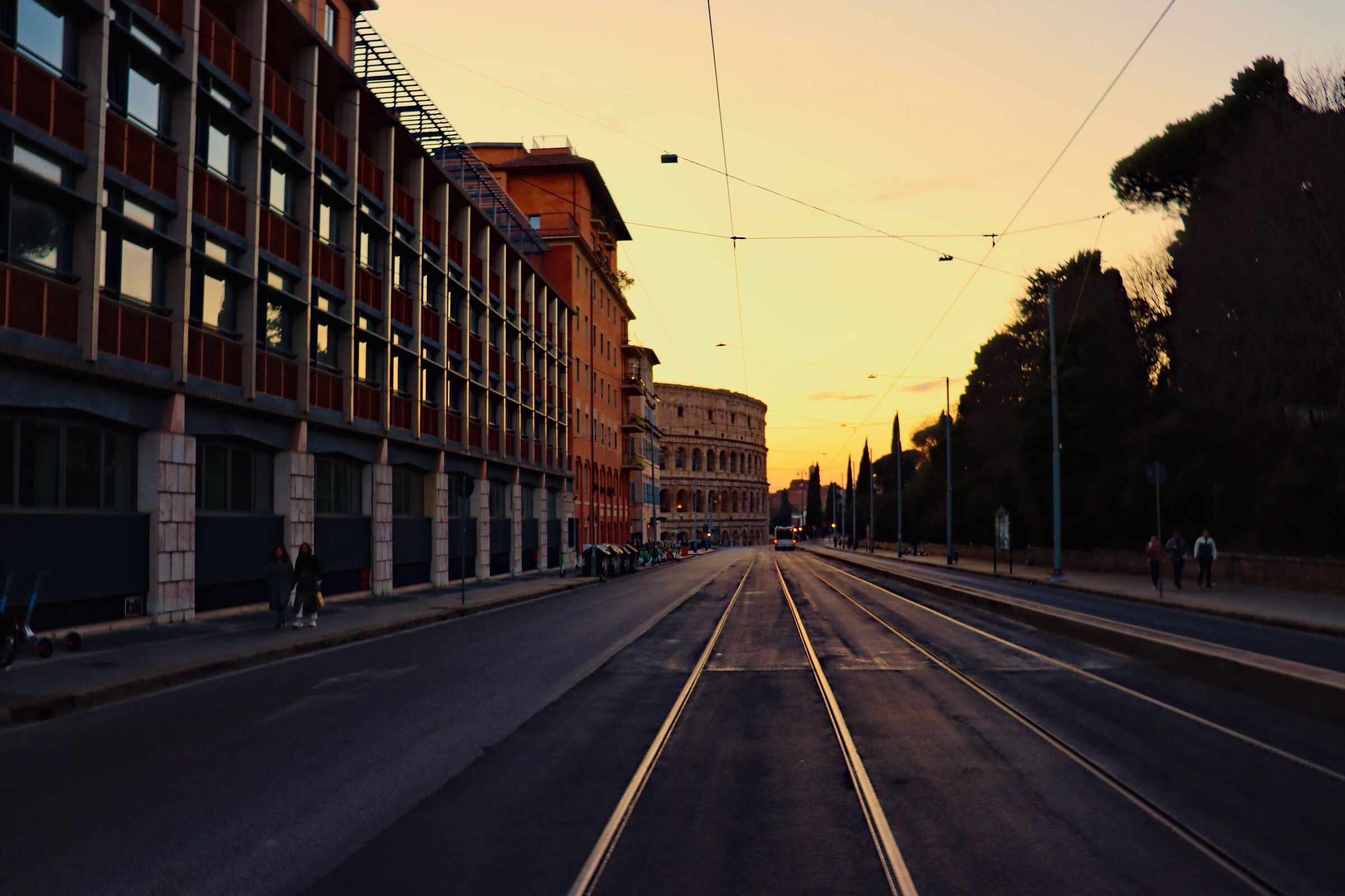 Il Colosseo al crepuscolo