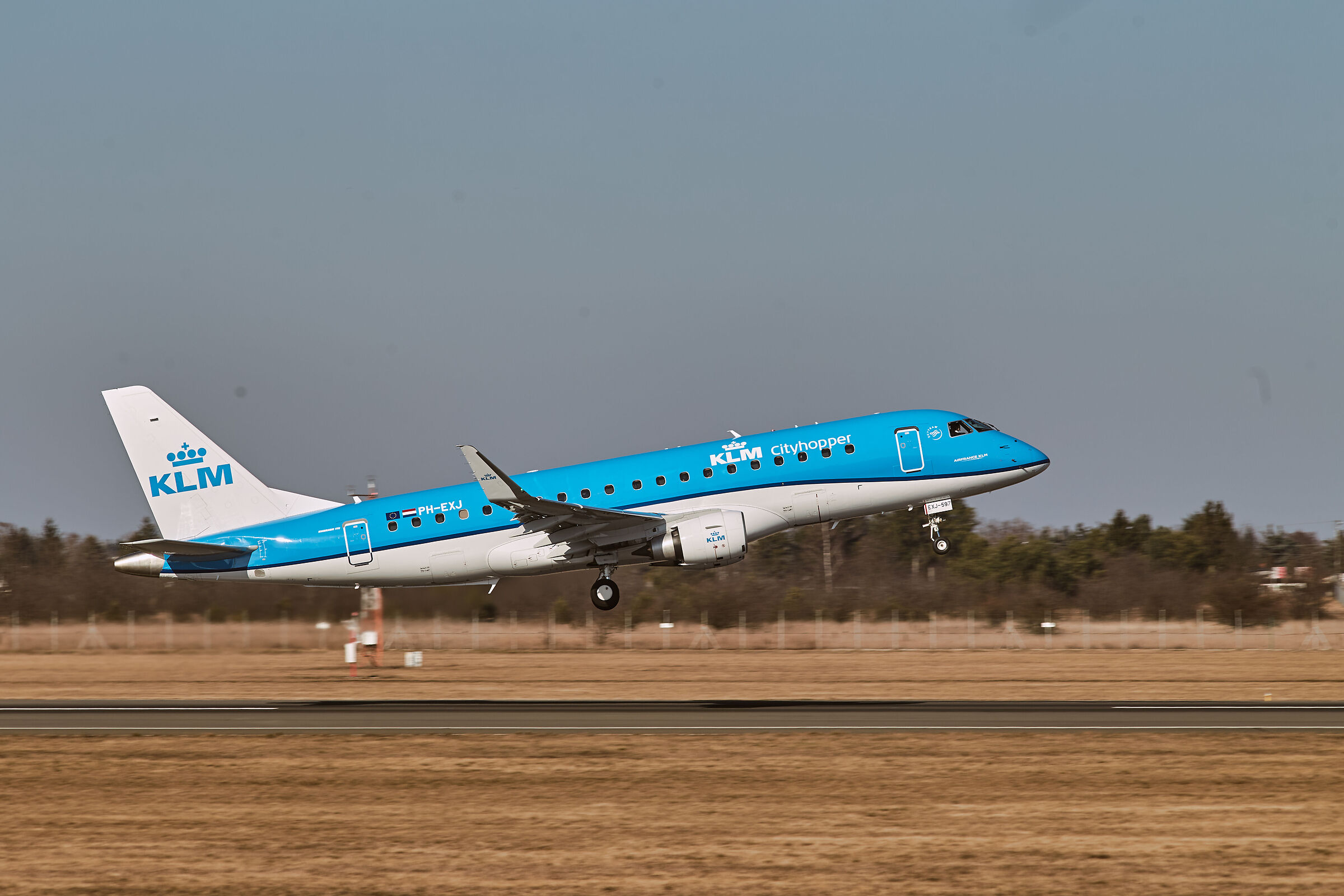 PH-EXJ KLM CITYHOPPER EMBRAER ERJ-175