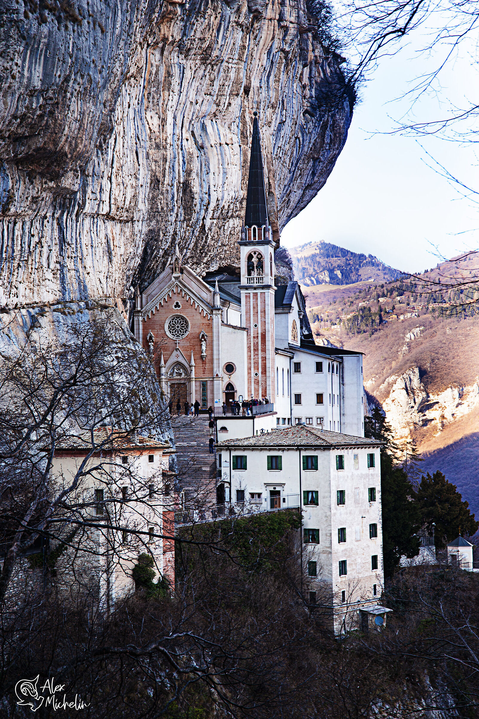 santuario madonna della corona