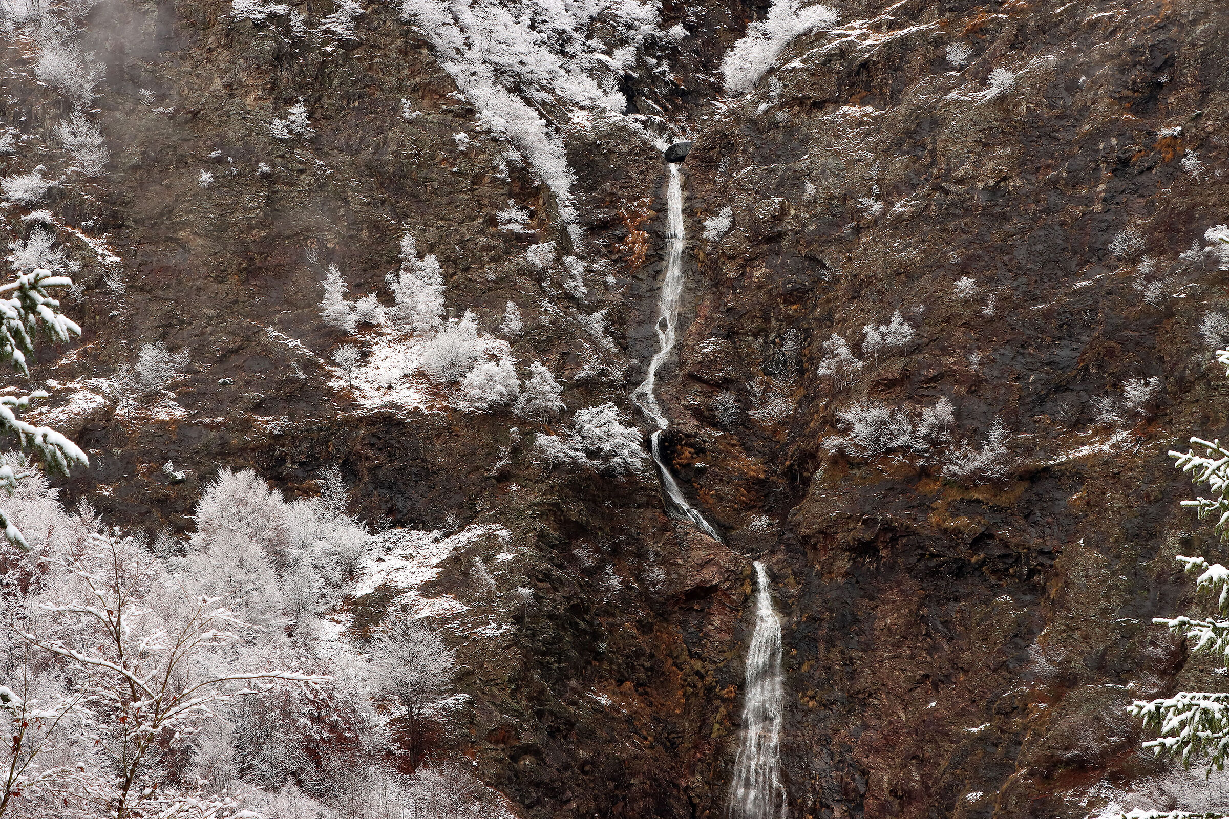 autumn snow in Val di Coca