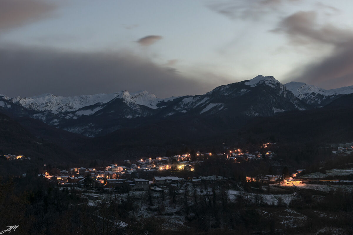 Last lights on the Apennine ridge