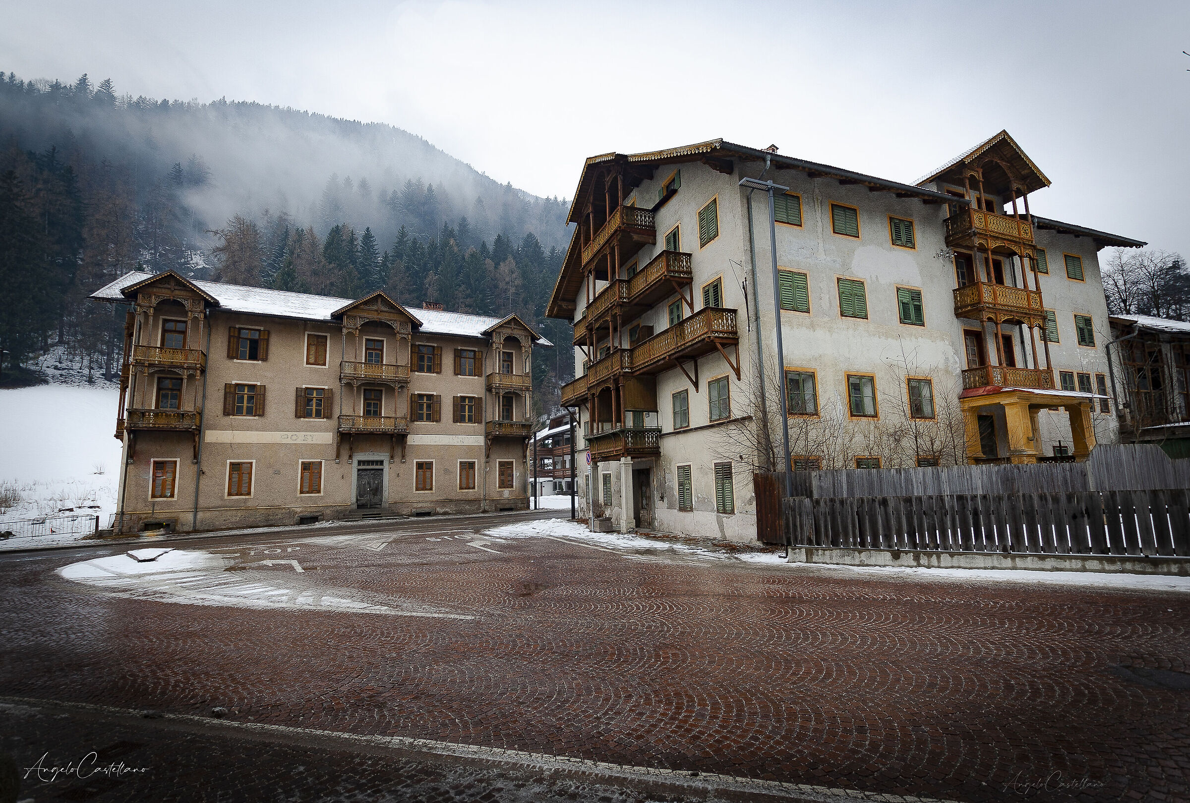 The historic buildings in Campo Tures