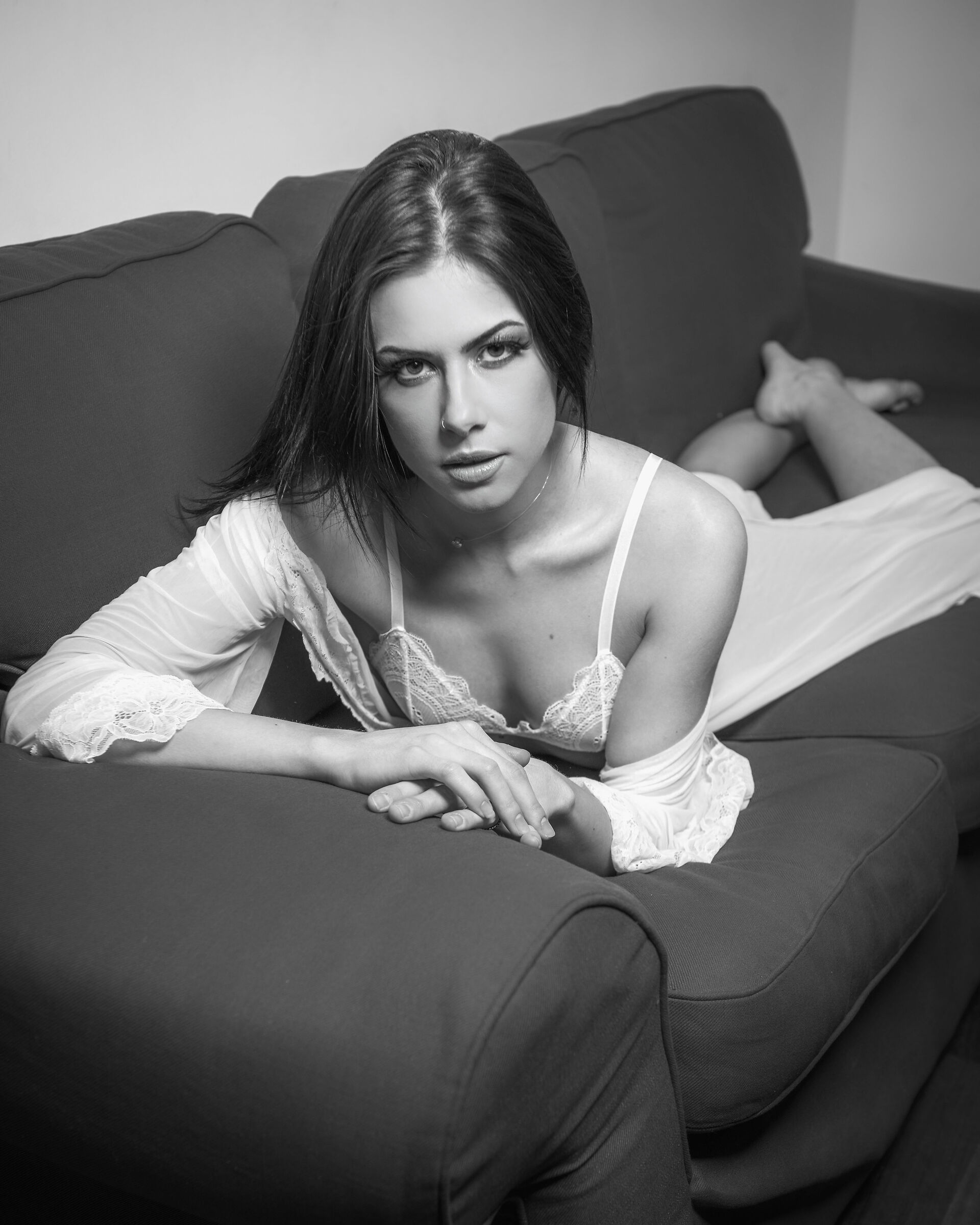 Valeria even without color