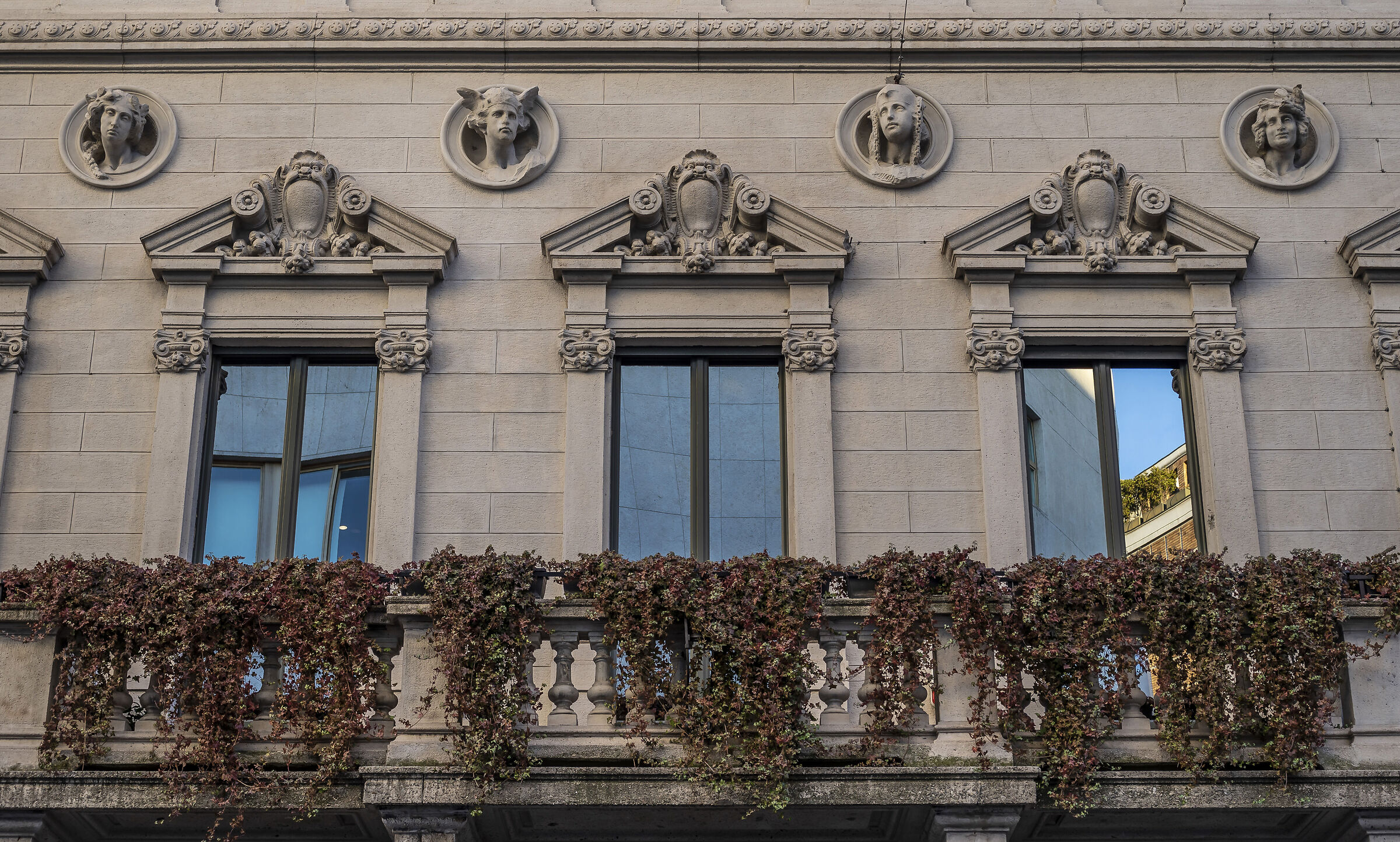 Palazzo in Via S. Maria Fulcorina N° 9 - 3