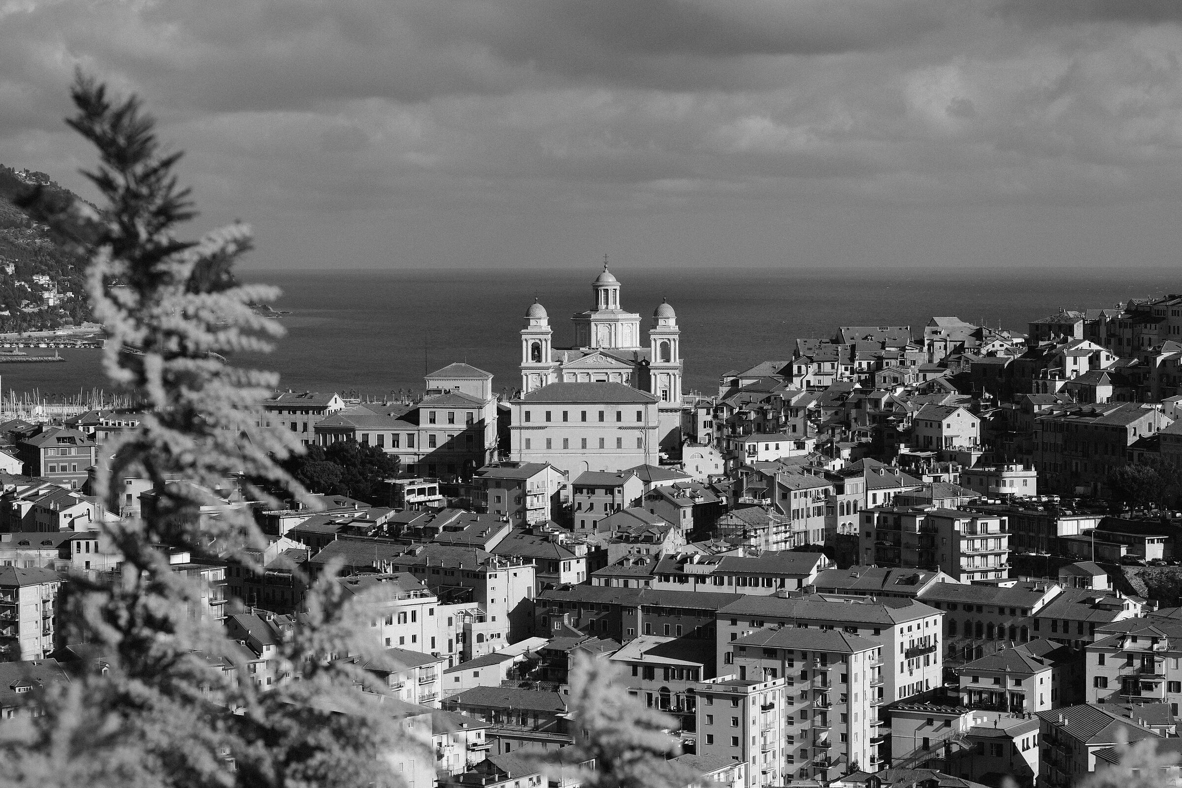 Minose and panorama of Porto Maurizio 3