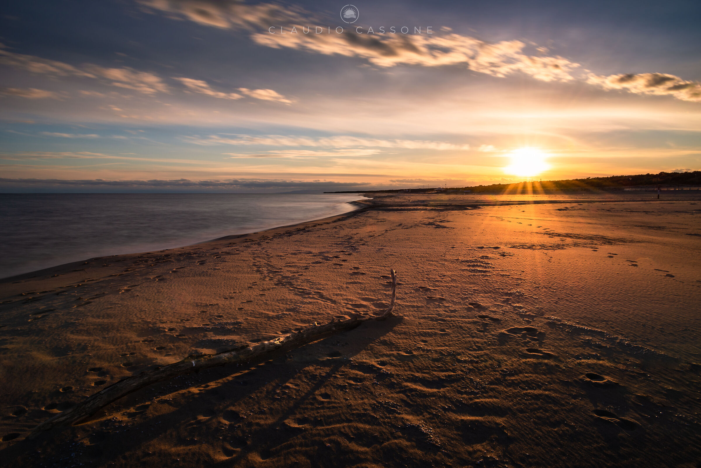 A December sunset by the sea