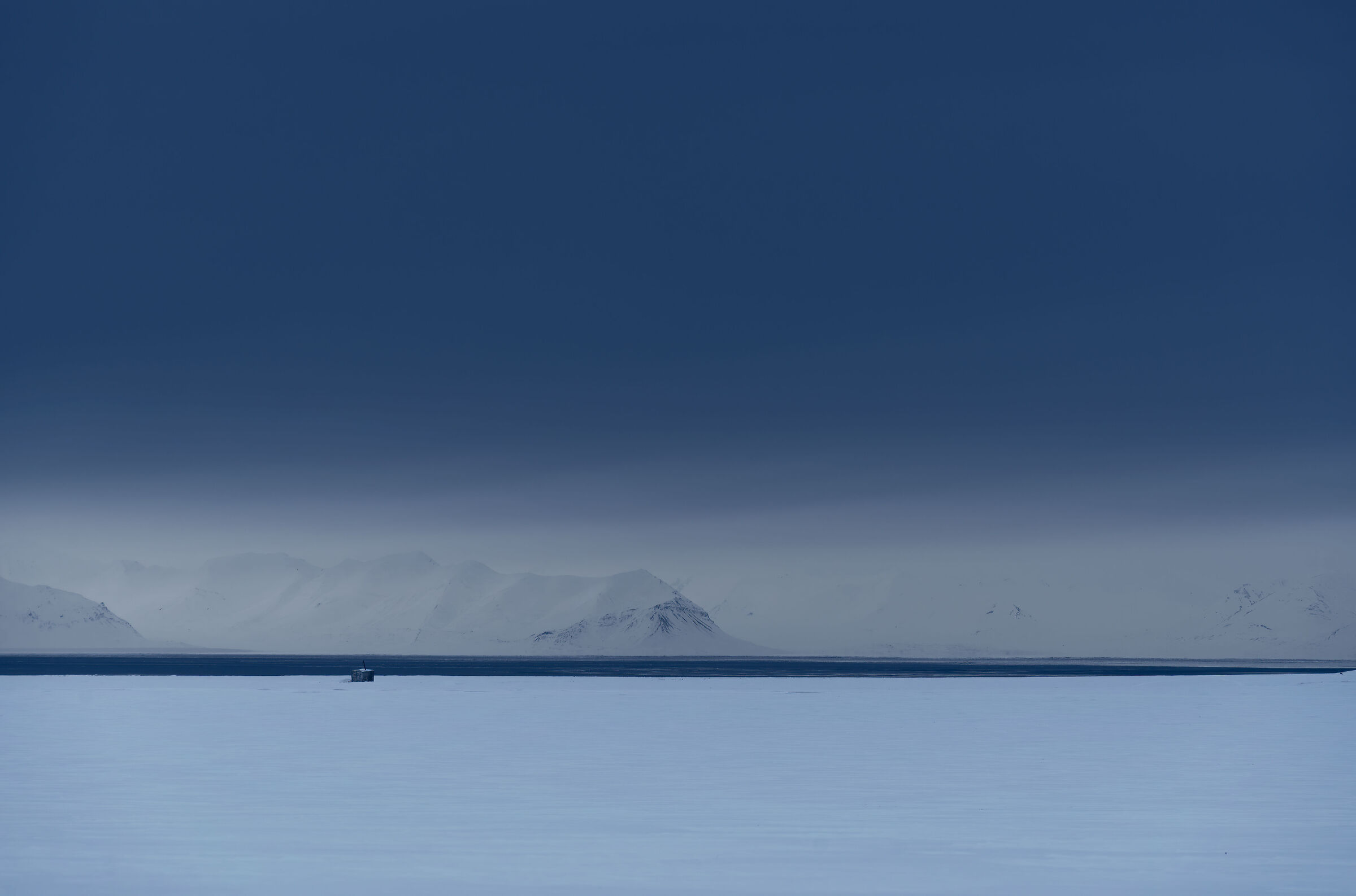 Minimalist Svalbard