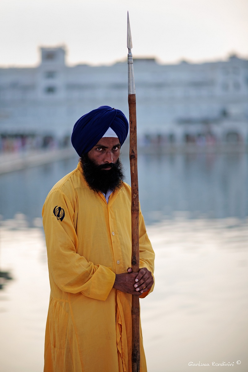 The Sikh, his beard and his spear