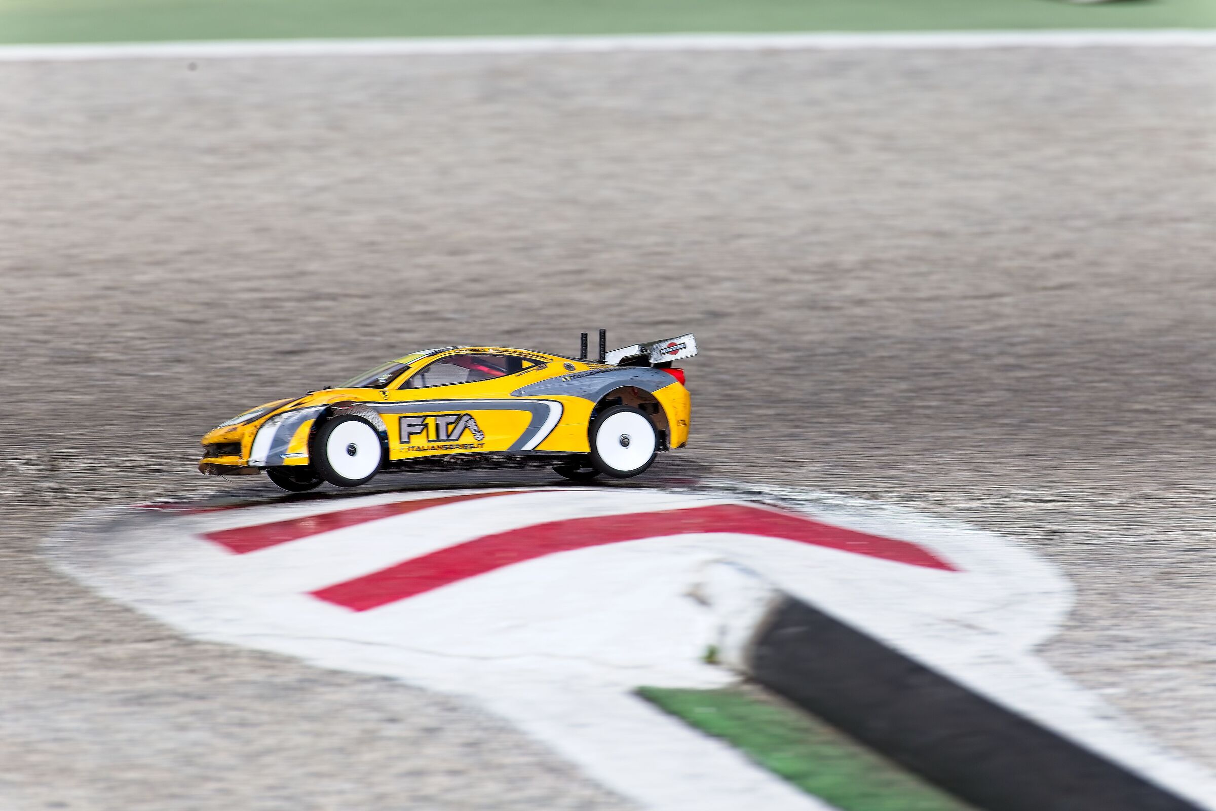 RC CAR - ferrari 458 1/10