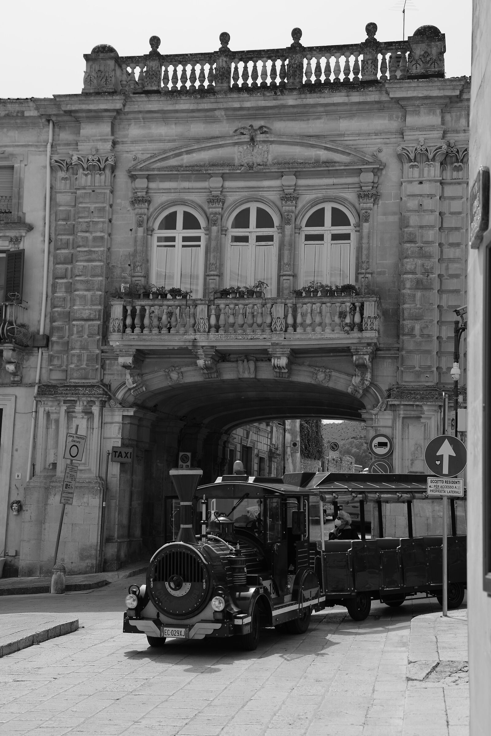 Around x Modica (Sicily)