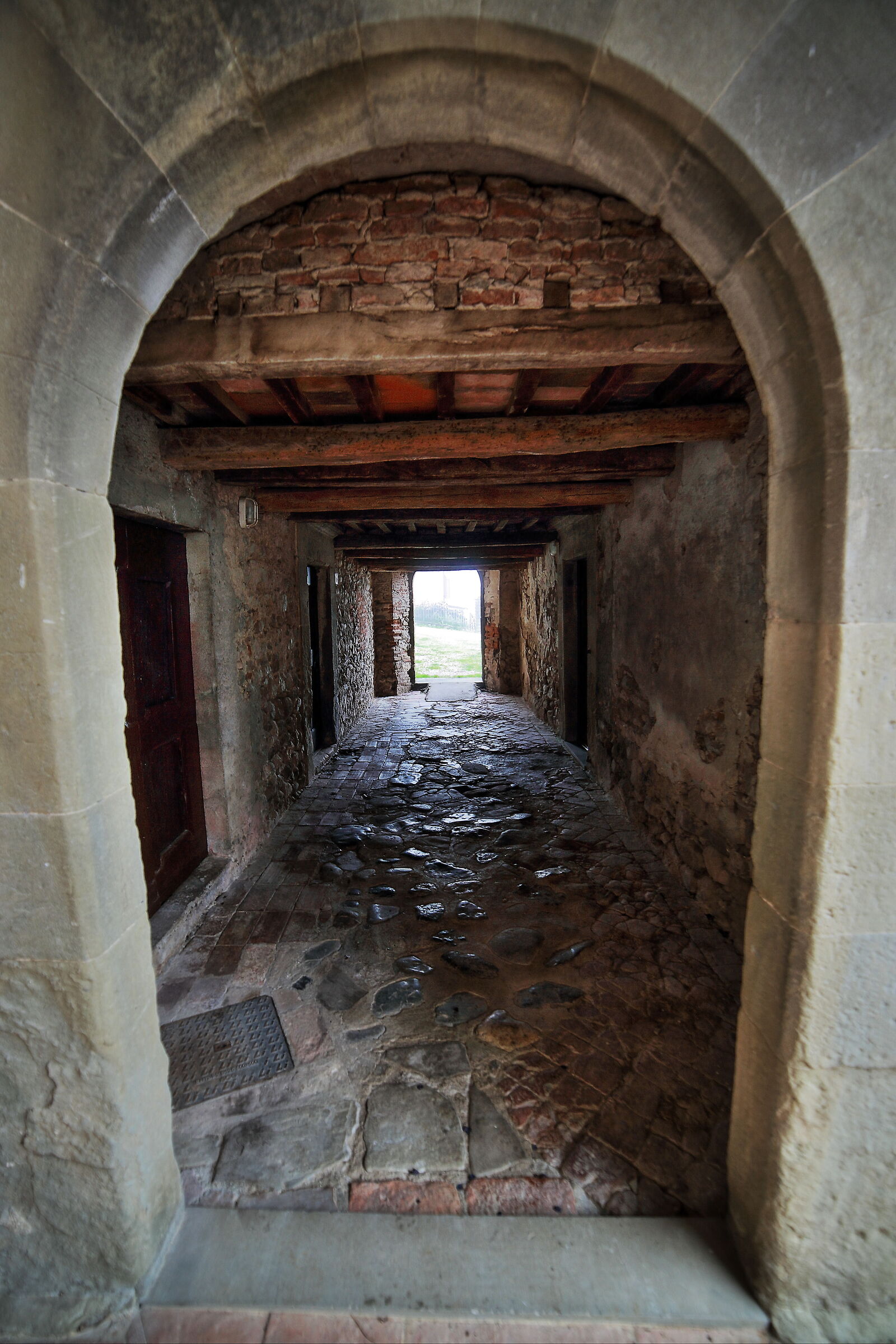 L'arco del camminamento medievale