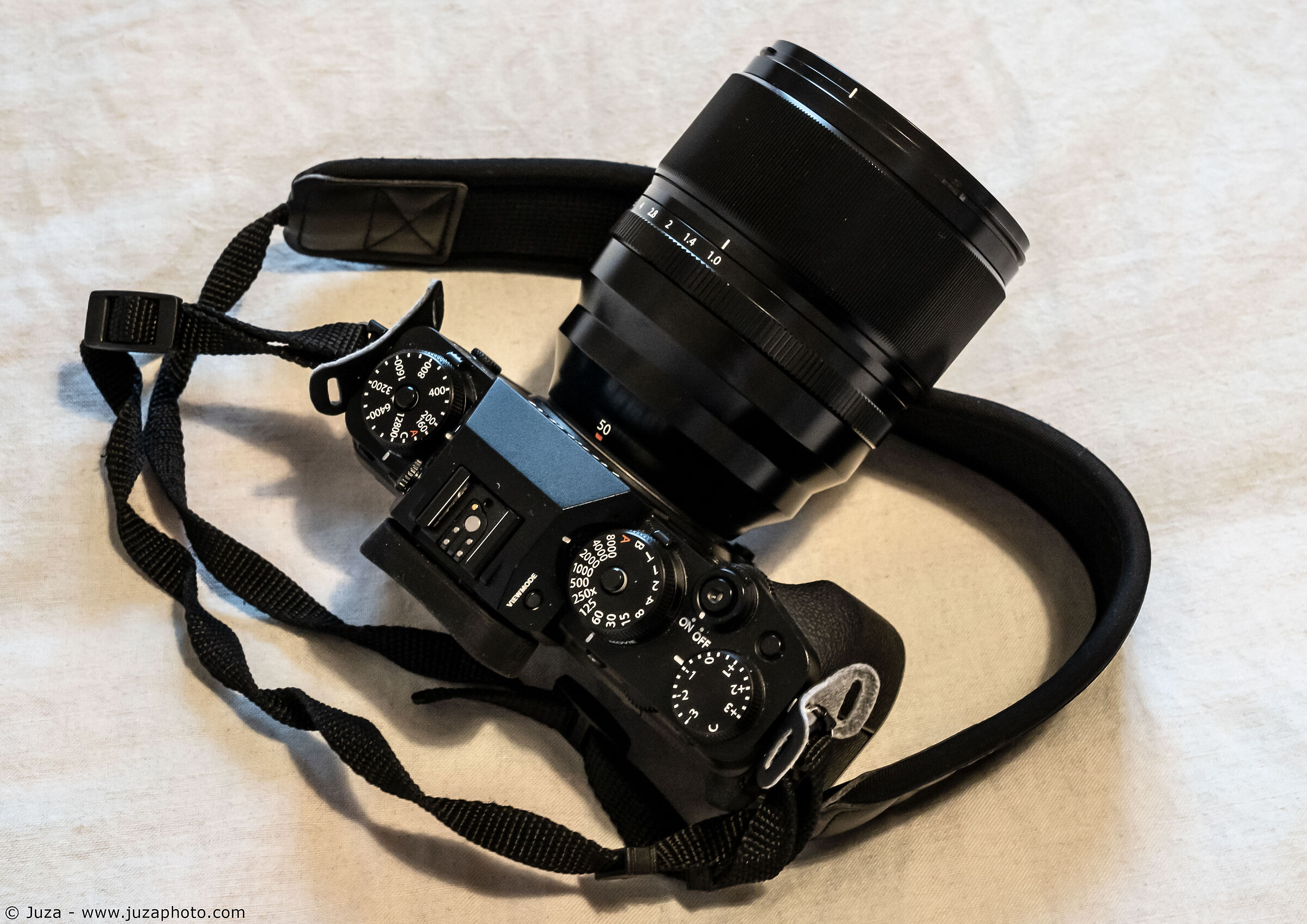 Fujifilm XF 50mm f/1.0 R WR