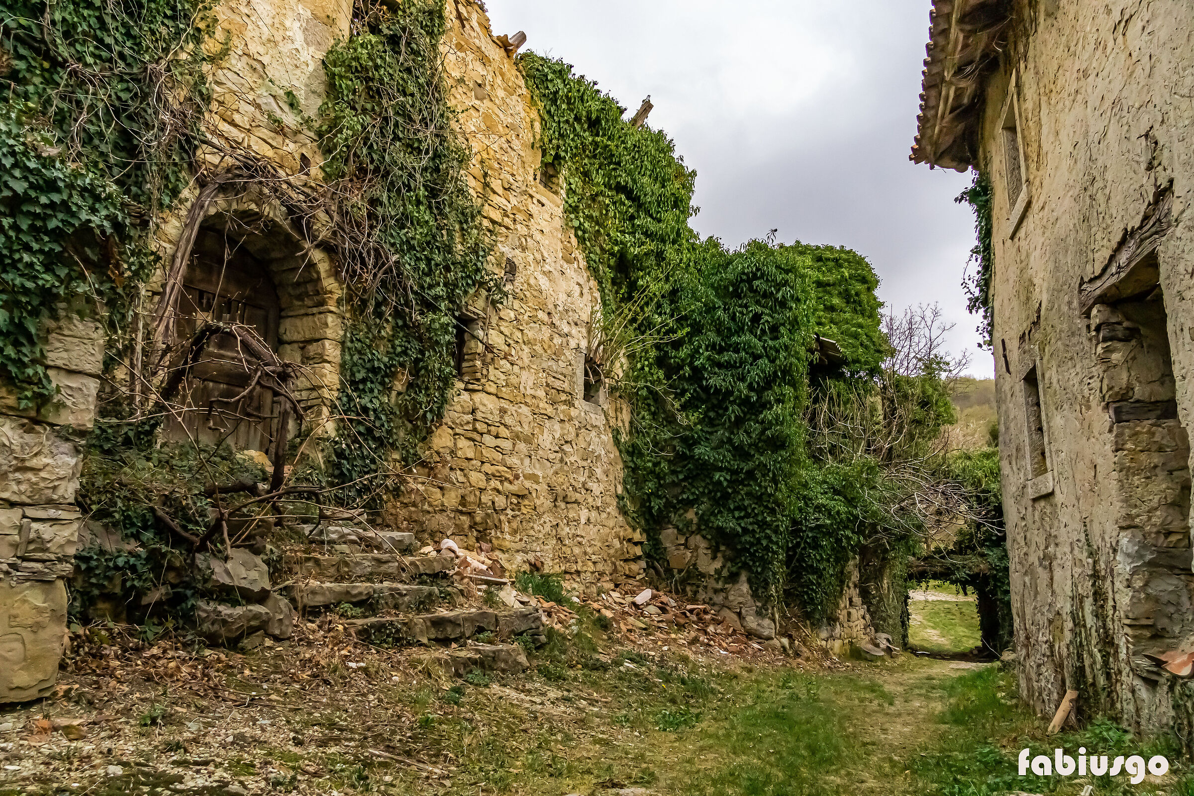 Goriska Brda Paese Abbandonato