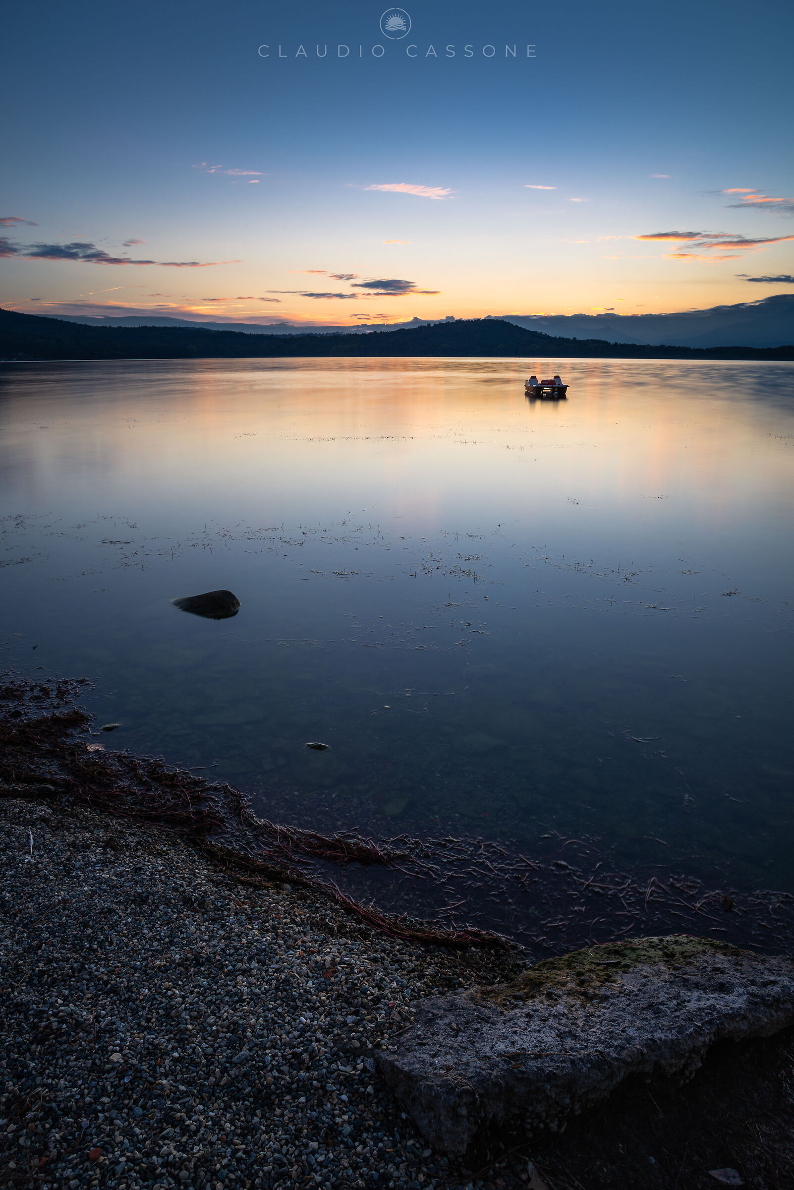 Lago di Viverone al crepuscolo