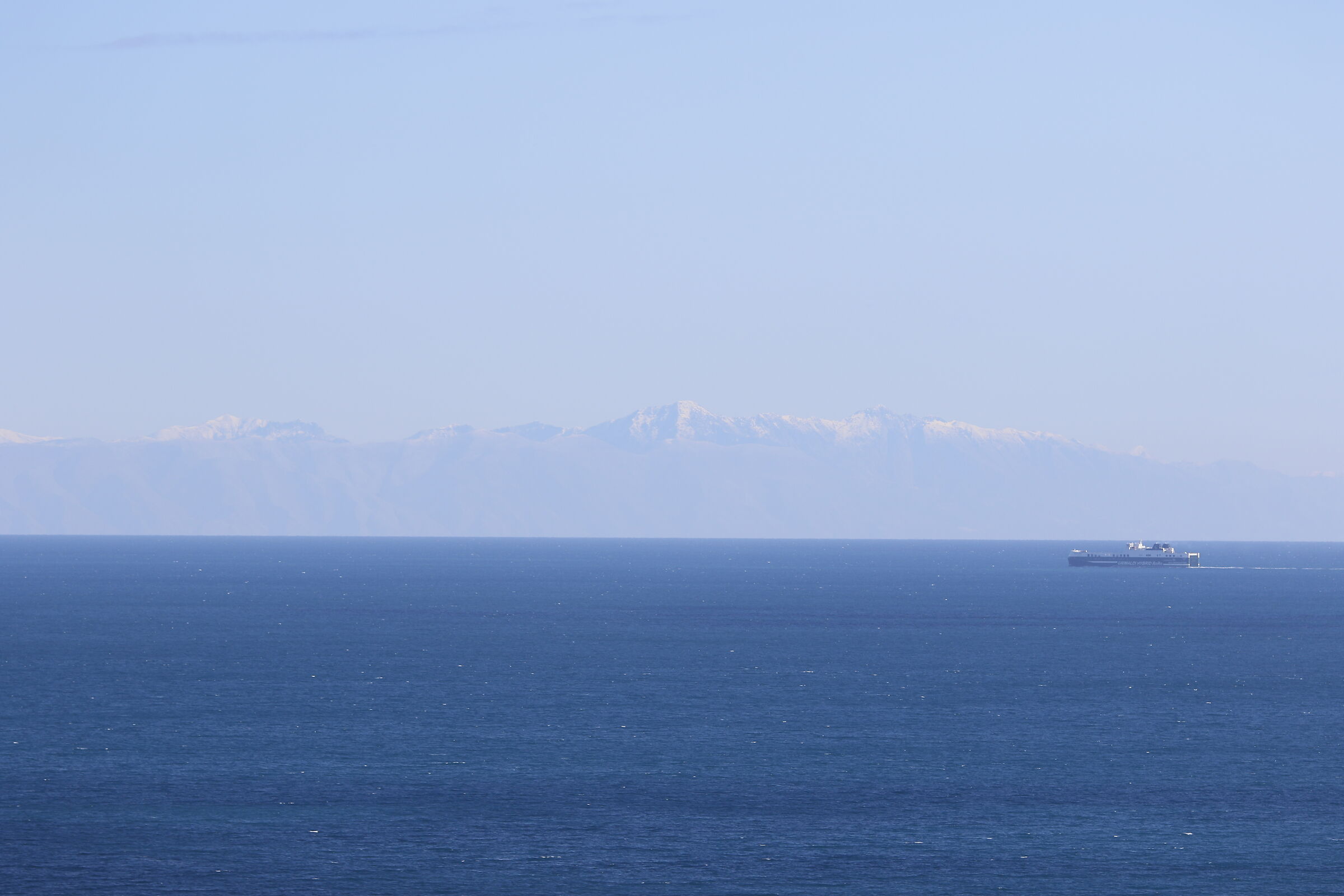 F. 2.2 / Canon 7D II- 135 F.2 L USM