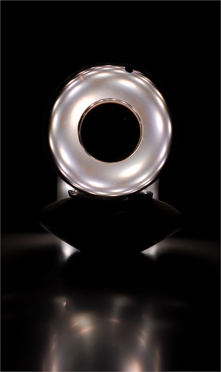 qui tutto il mondo sembra fatto di vetro