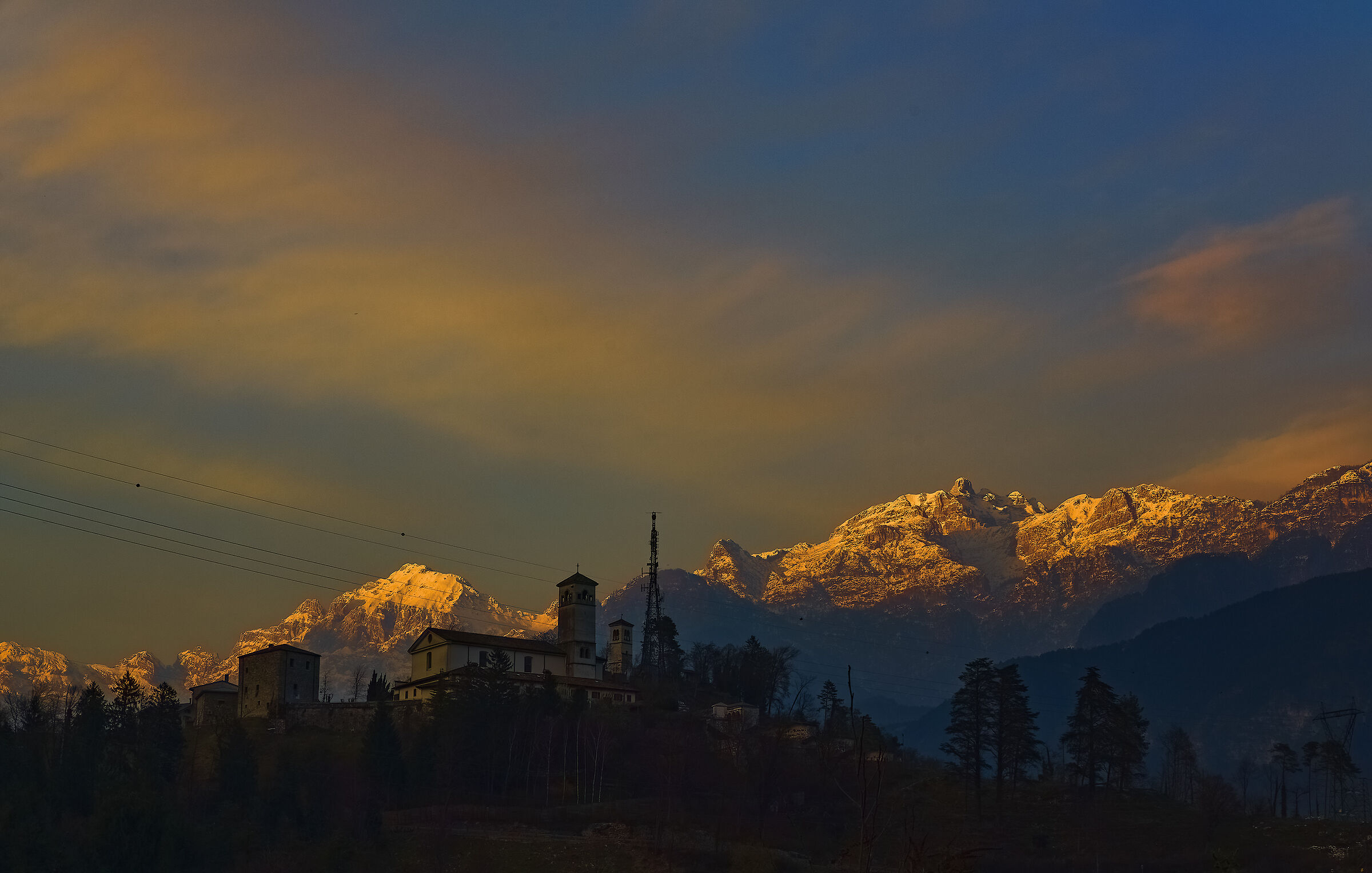 Tramonto d'aprile sulle carniche