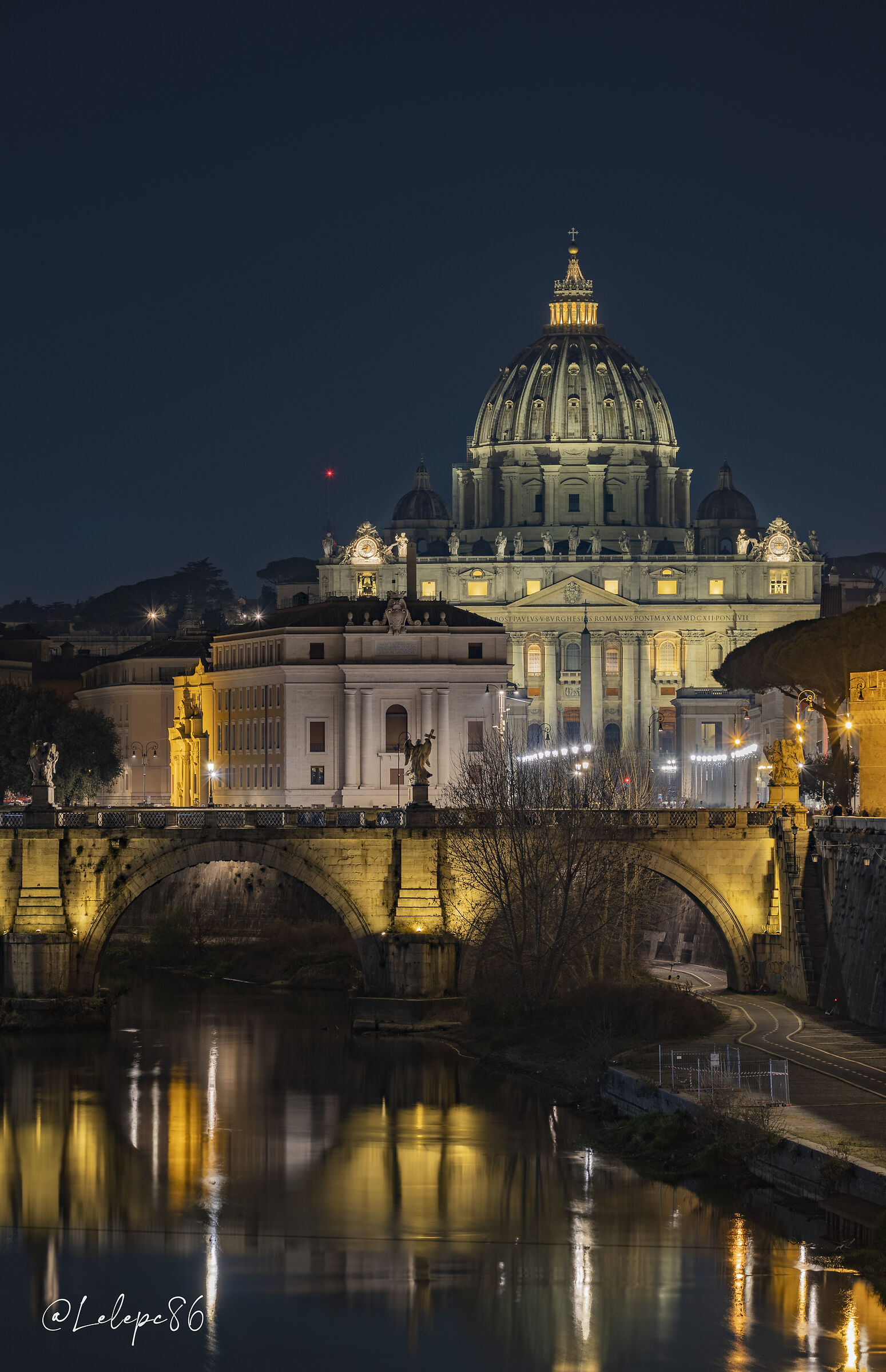 Via della Conciliazione e la Basilica di San Pietro