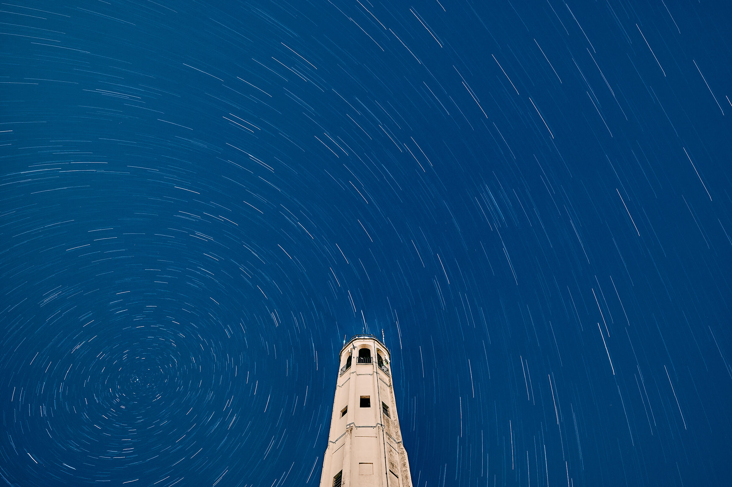 LightHouseStarTrails