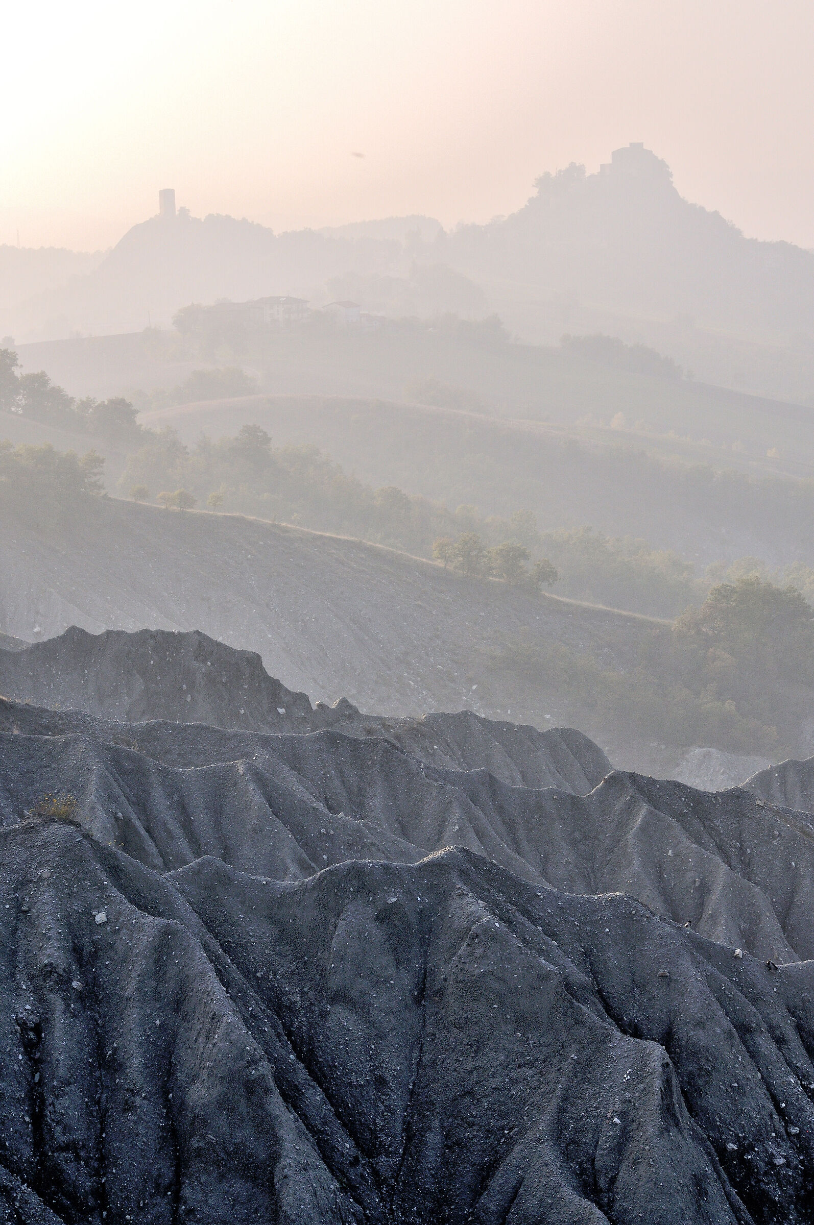 Gullies and castles in the mist