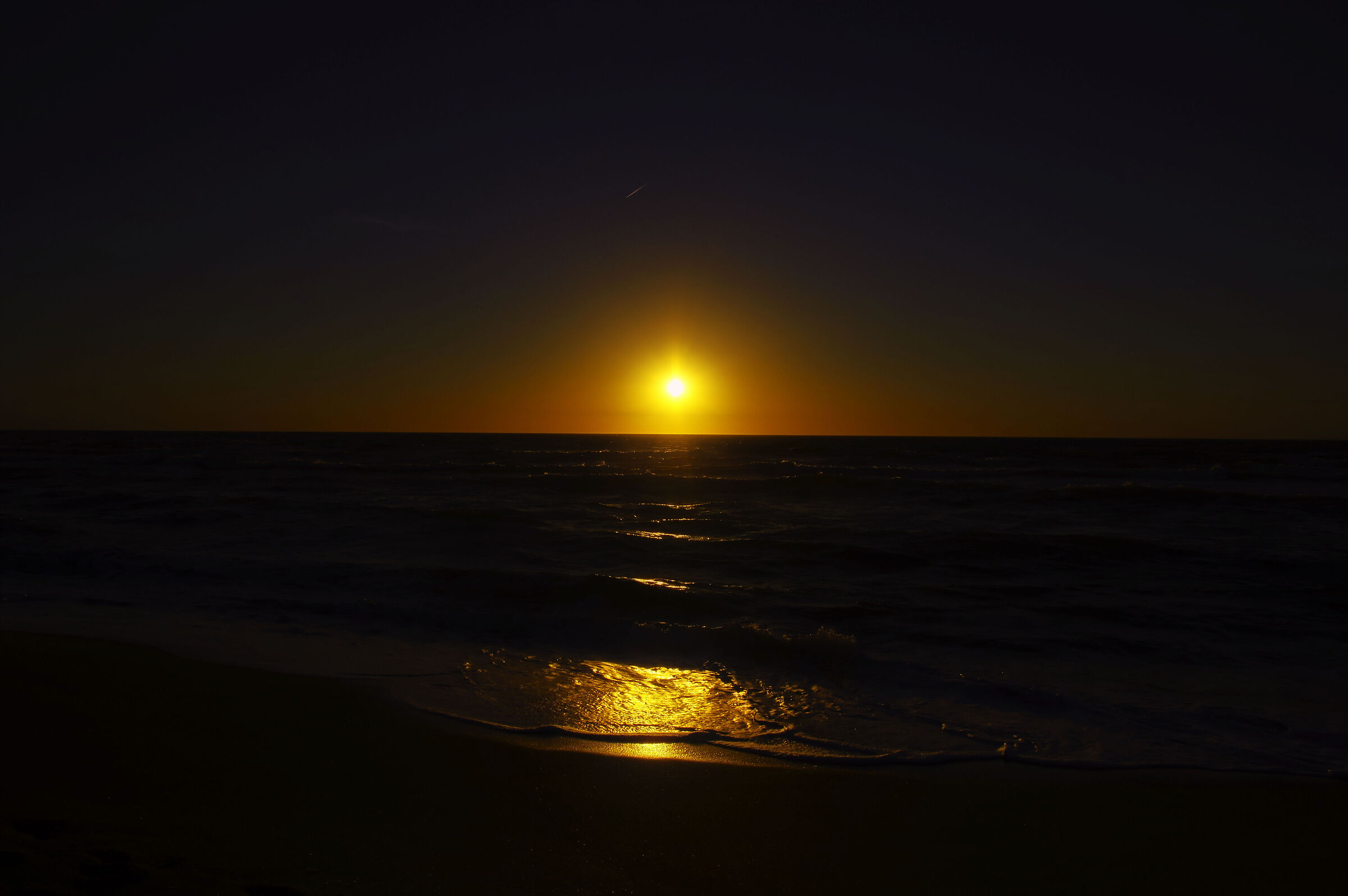 Sunset over the Sea - Dark Version