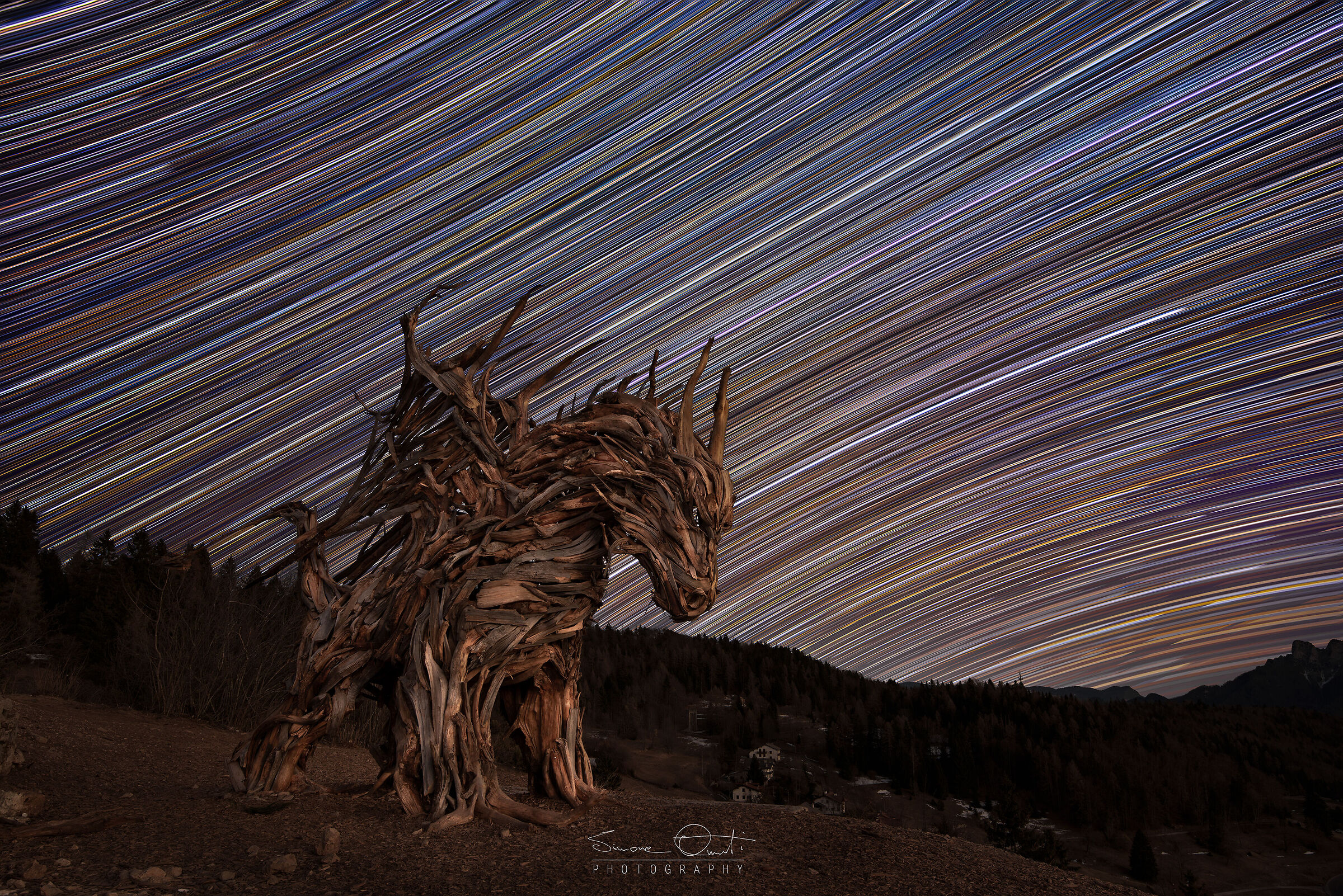 Startrail to the dragon vaia
