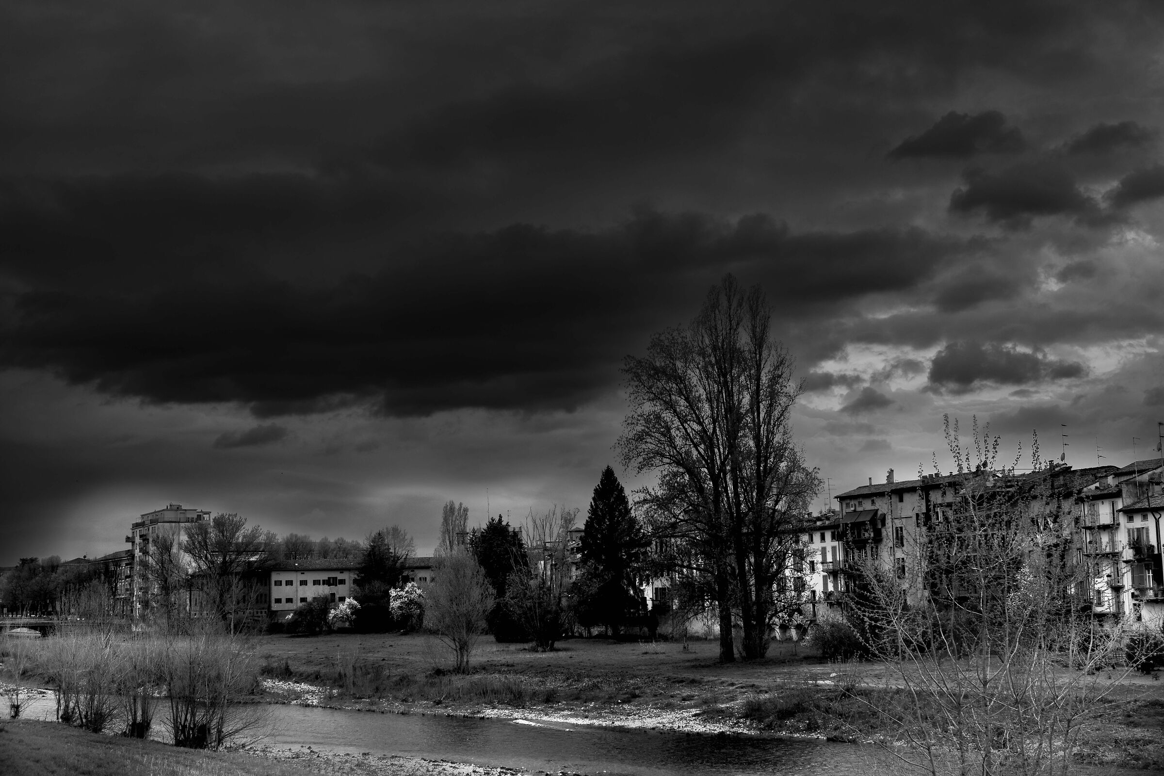 Parma cielo minaccioso