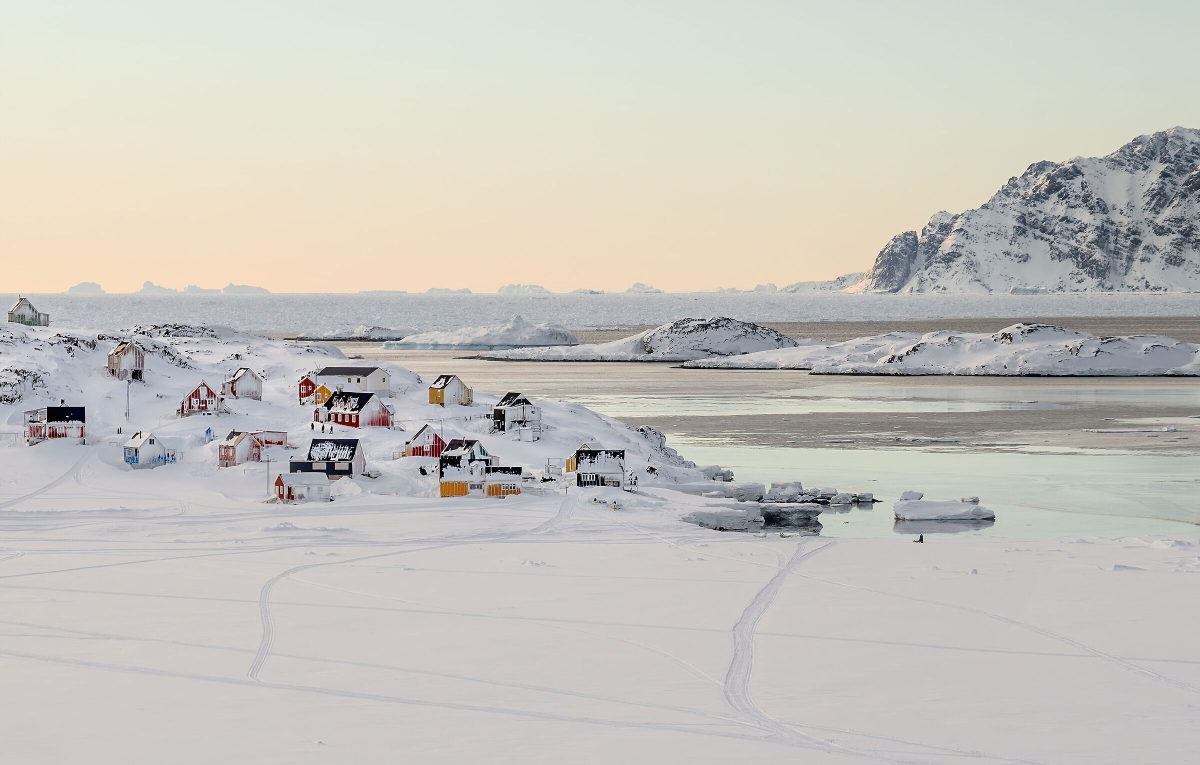 Scende la sera sul fiordo