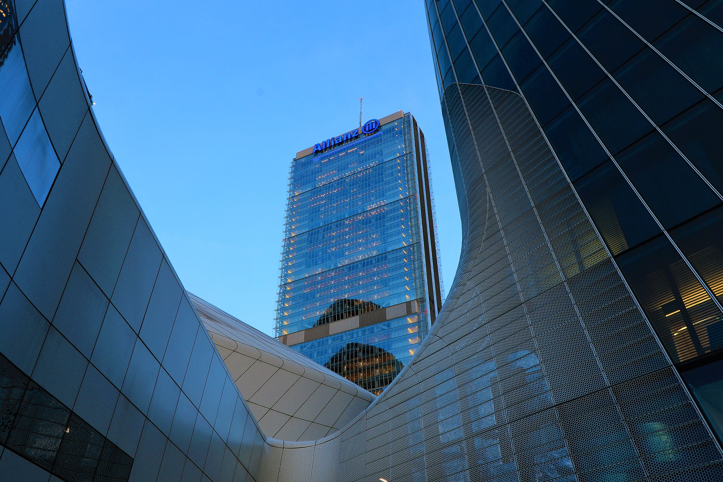 glimpse of the Isozaki skyscraper