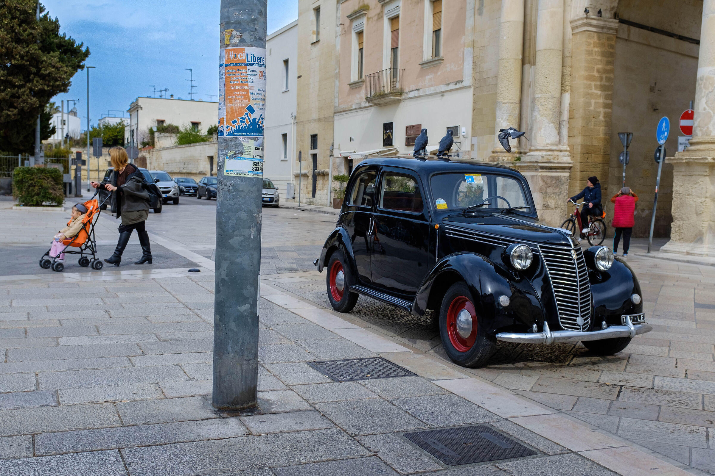 Lecce, street scene