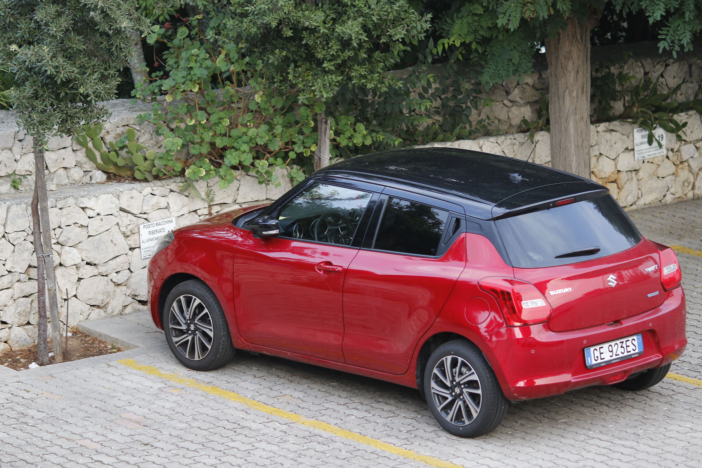 F. 2.0 - 1/ 125 - ISO 125