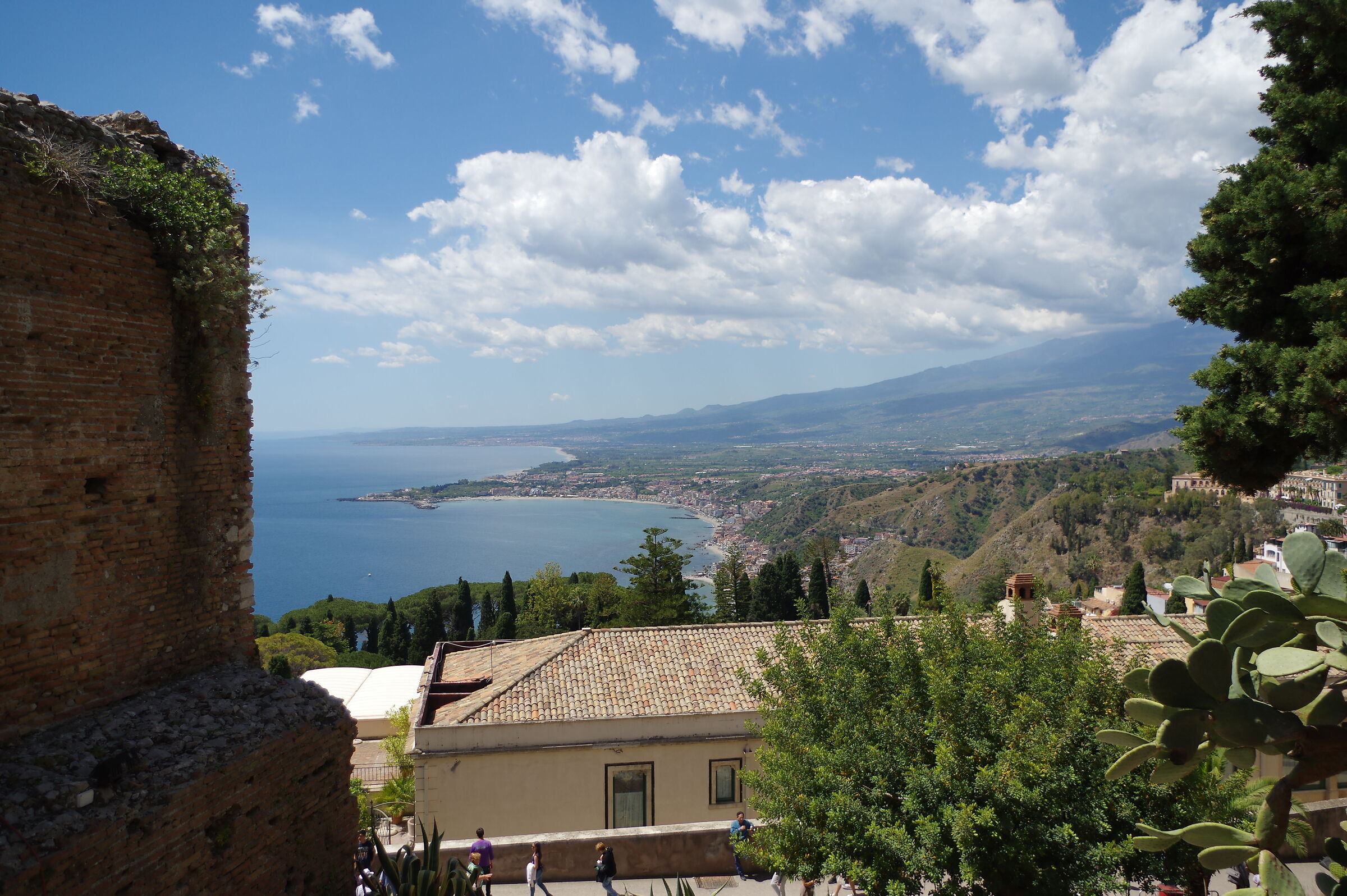 Glimpse of the beach in Sicily