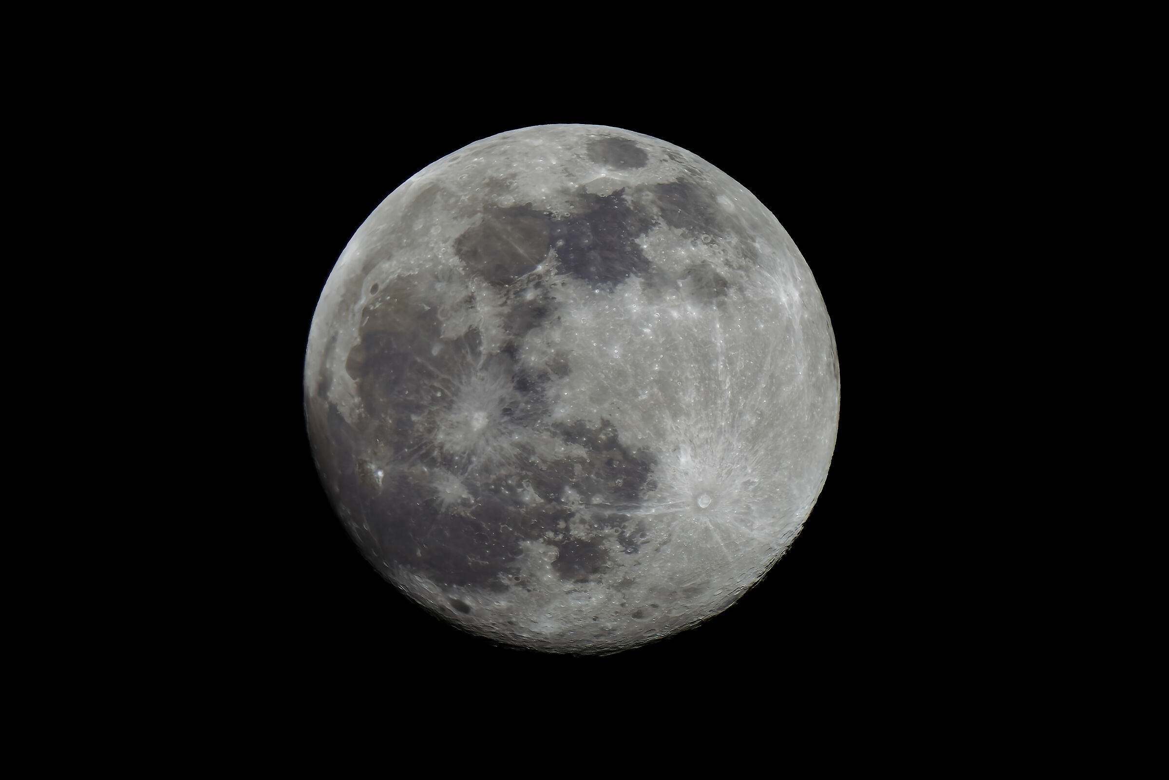 Luna 15/04/2022