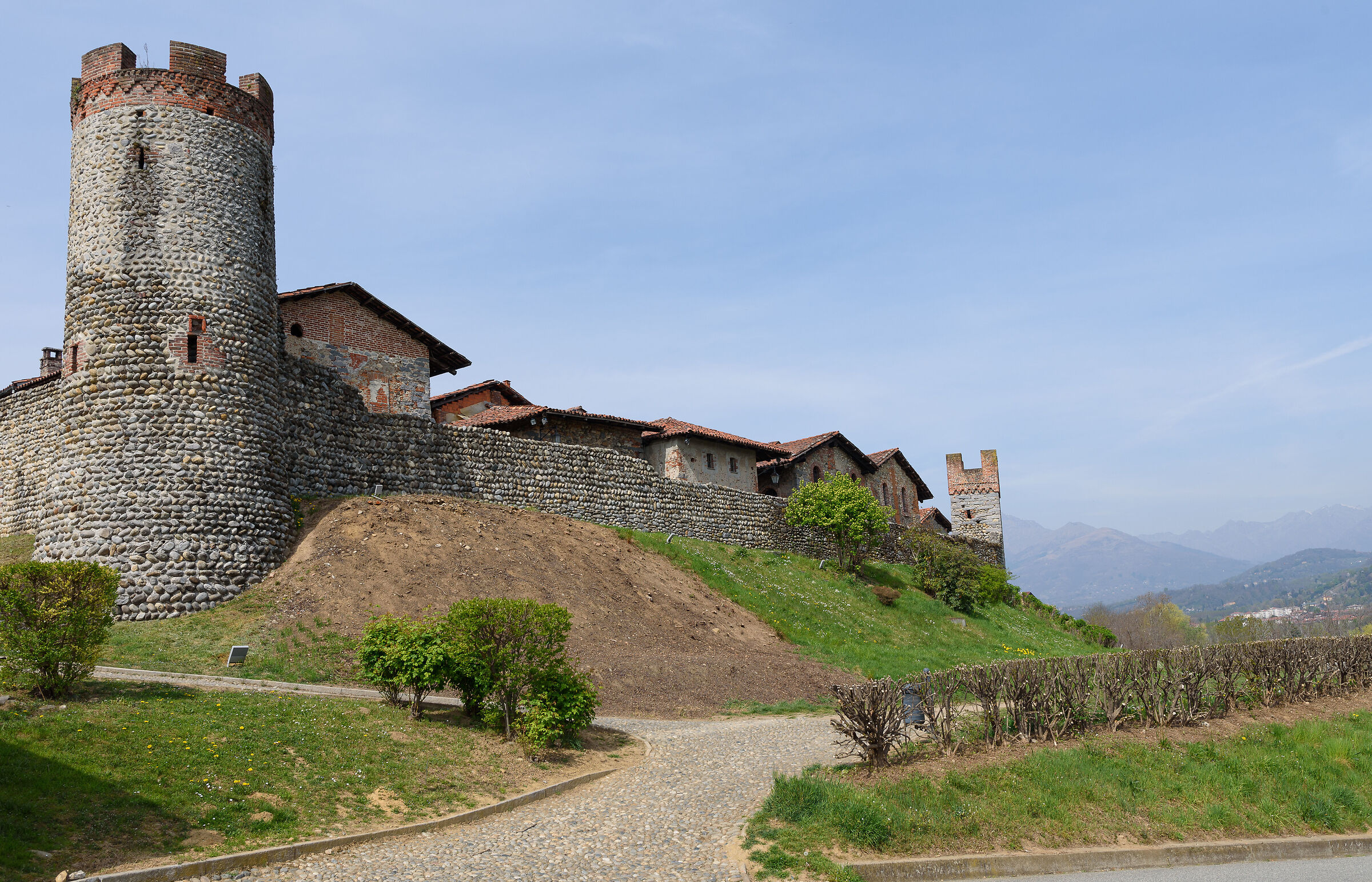 A custodia del raccolto, Ricetto di Candelo