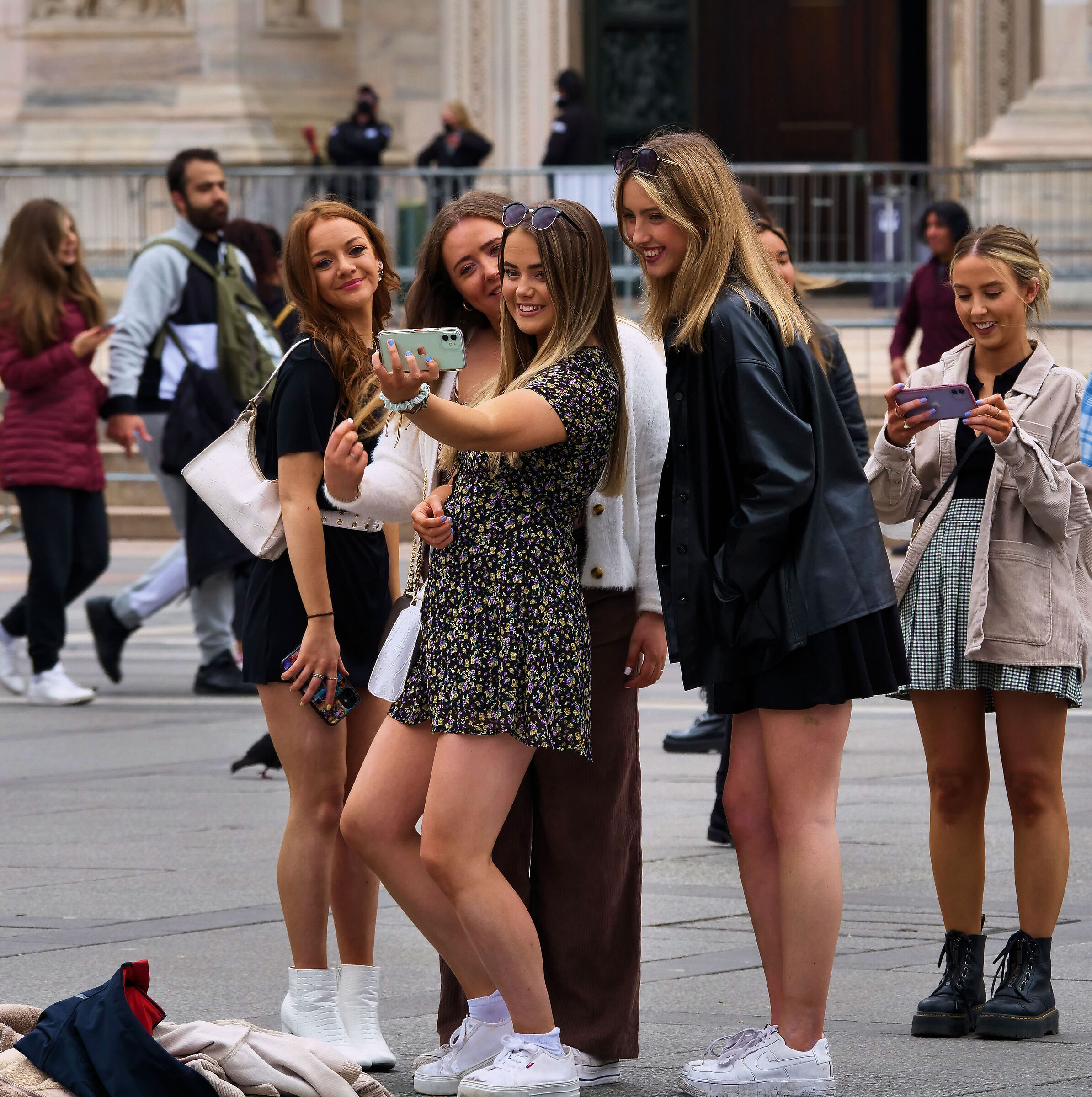 Milano, Piazza Duomo, beata giventù