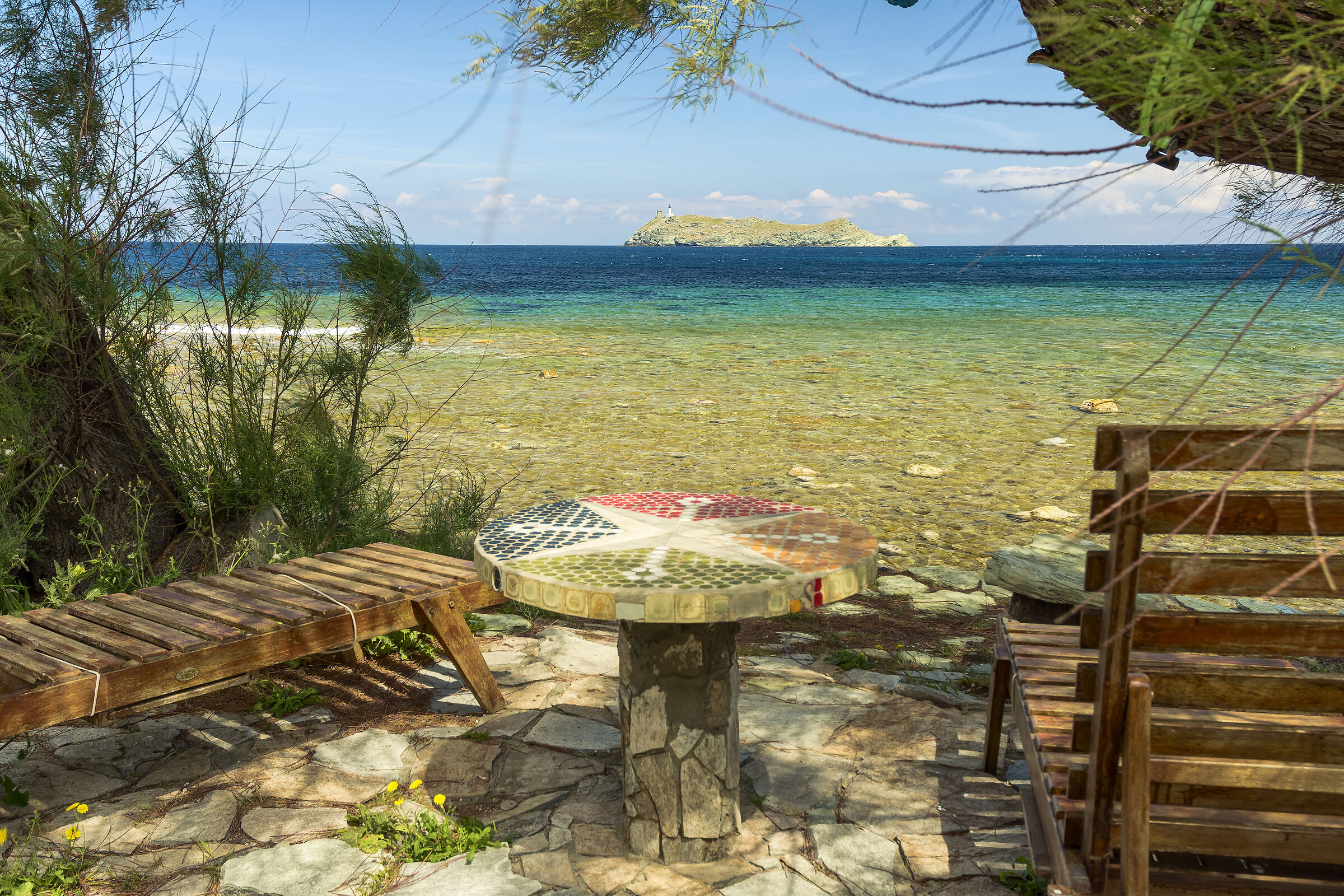 Un caffè e un cioccolatino fondente. Grazie