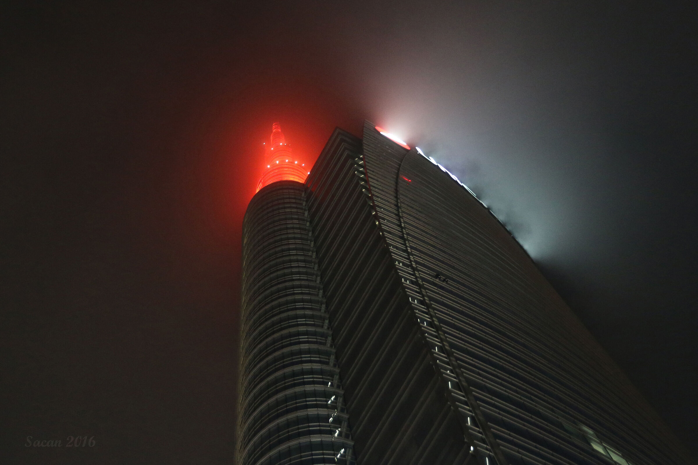 Unicredi Tower