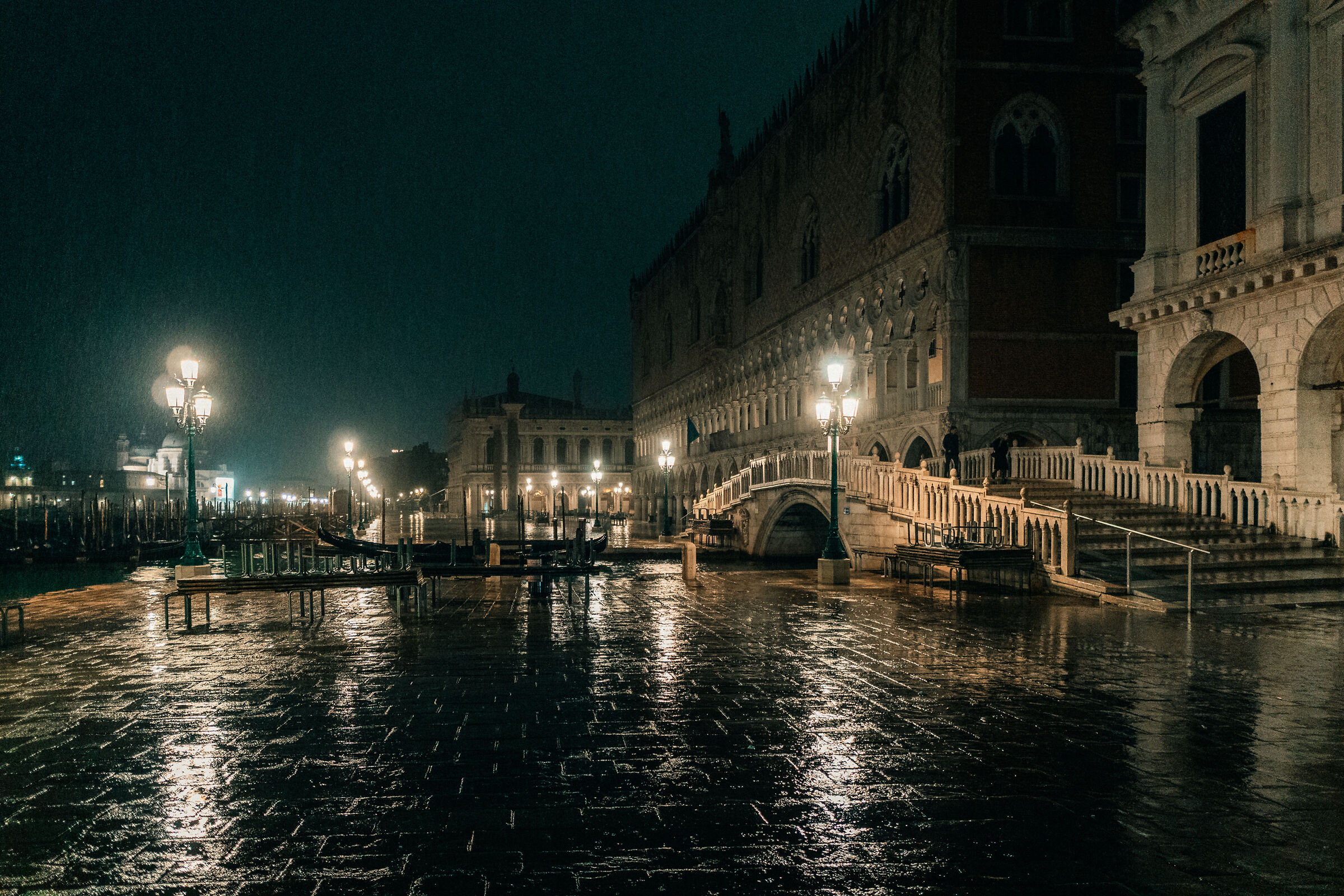 Venezia sotto la pioggia 2