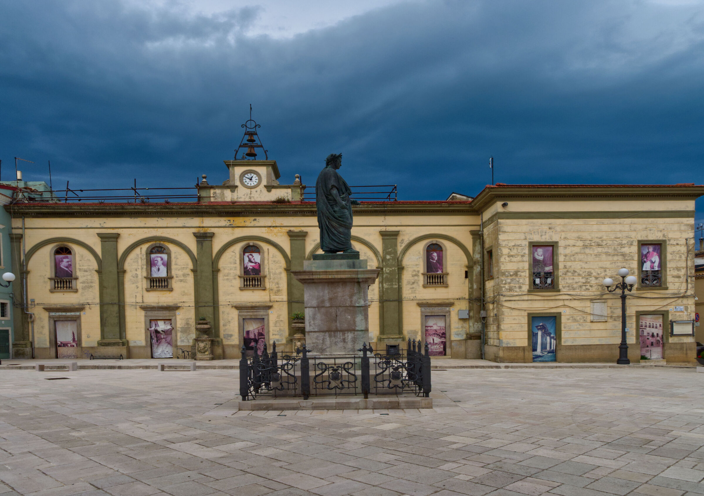 Venosa Piazza Orazio Flacco