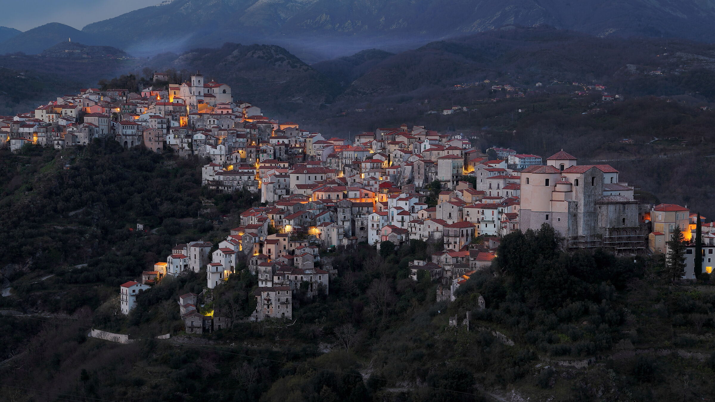 Si accendono le prime luci a Rivello