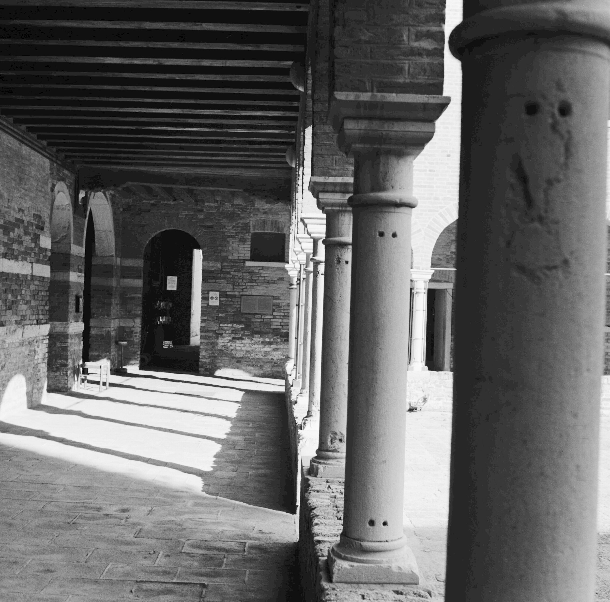 Chiostro Giacomo e Cosimo isola Giudecca  Rolleiflex