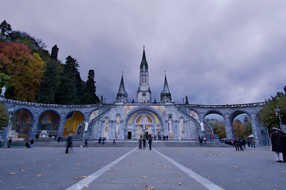 lourdes atmosphere